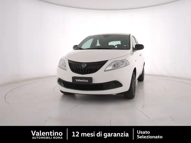 Lancia Ypsilon 1.0 FireFly 70cv Hybrid Oro