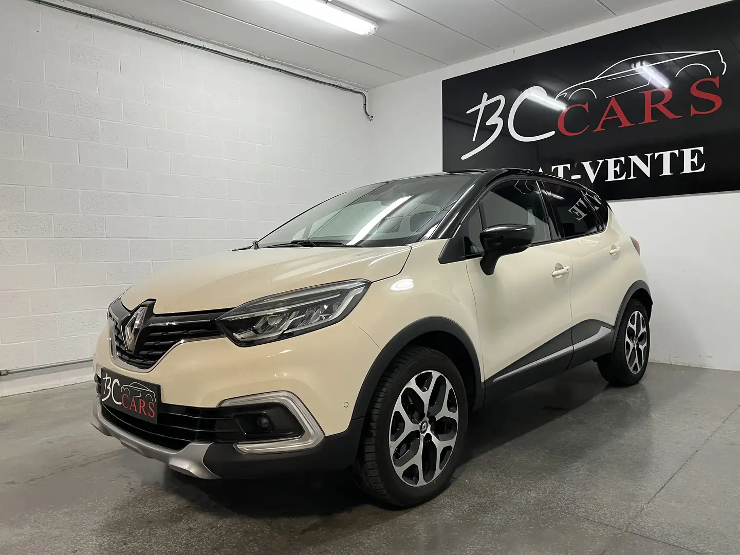 Renault Captur 1.2 TCe *GARANTIE*CUIR*GPS*PHARE LED*CAMERA* - 1