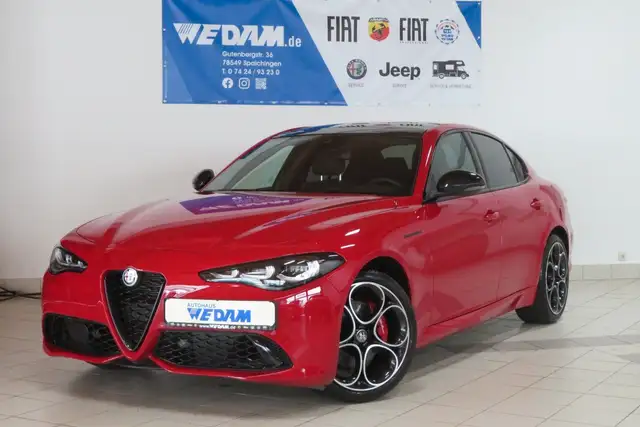 Alfa Romeo Giulia Competizione Q4 280PS *Schiebedach*