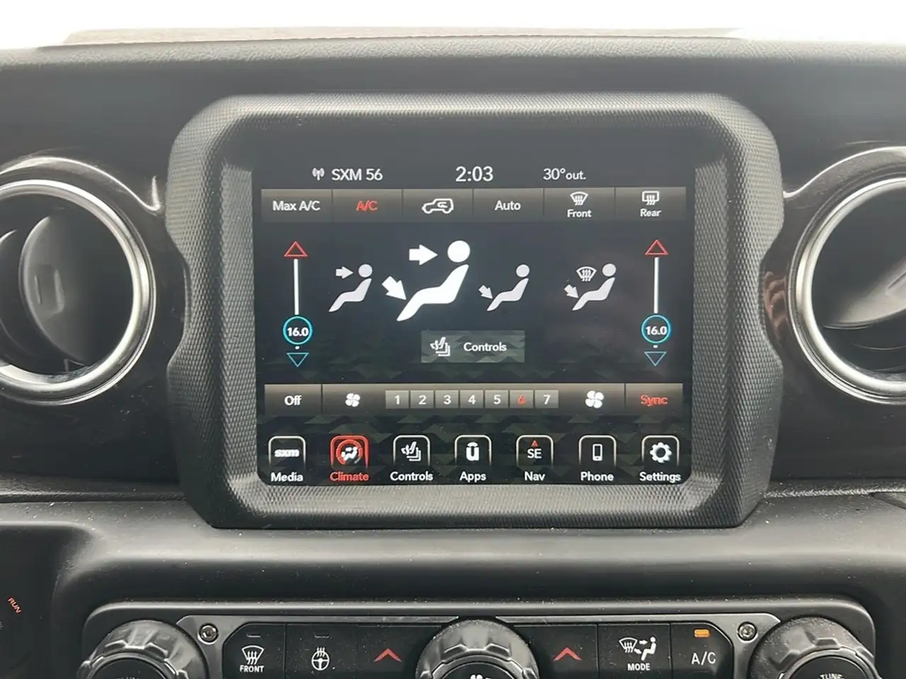 Jeep Wrangler photo Jeep Wrangler