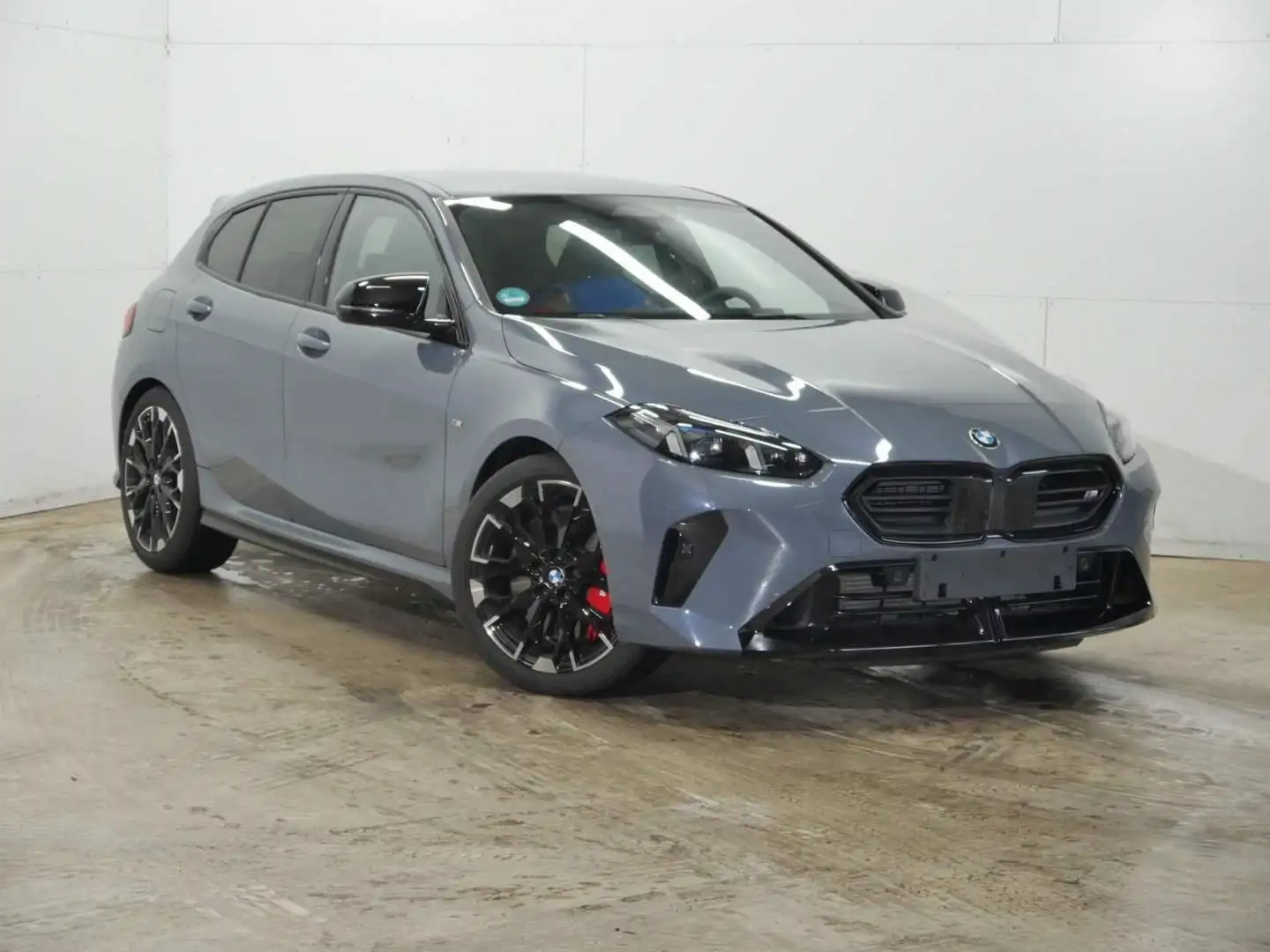 BMW 135 M135 xDrive M SPORTPAKET PRO+MEMORY+DR.ASSIST PLUS Grau - 2
