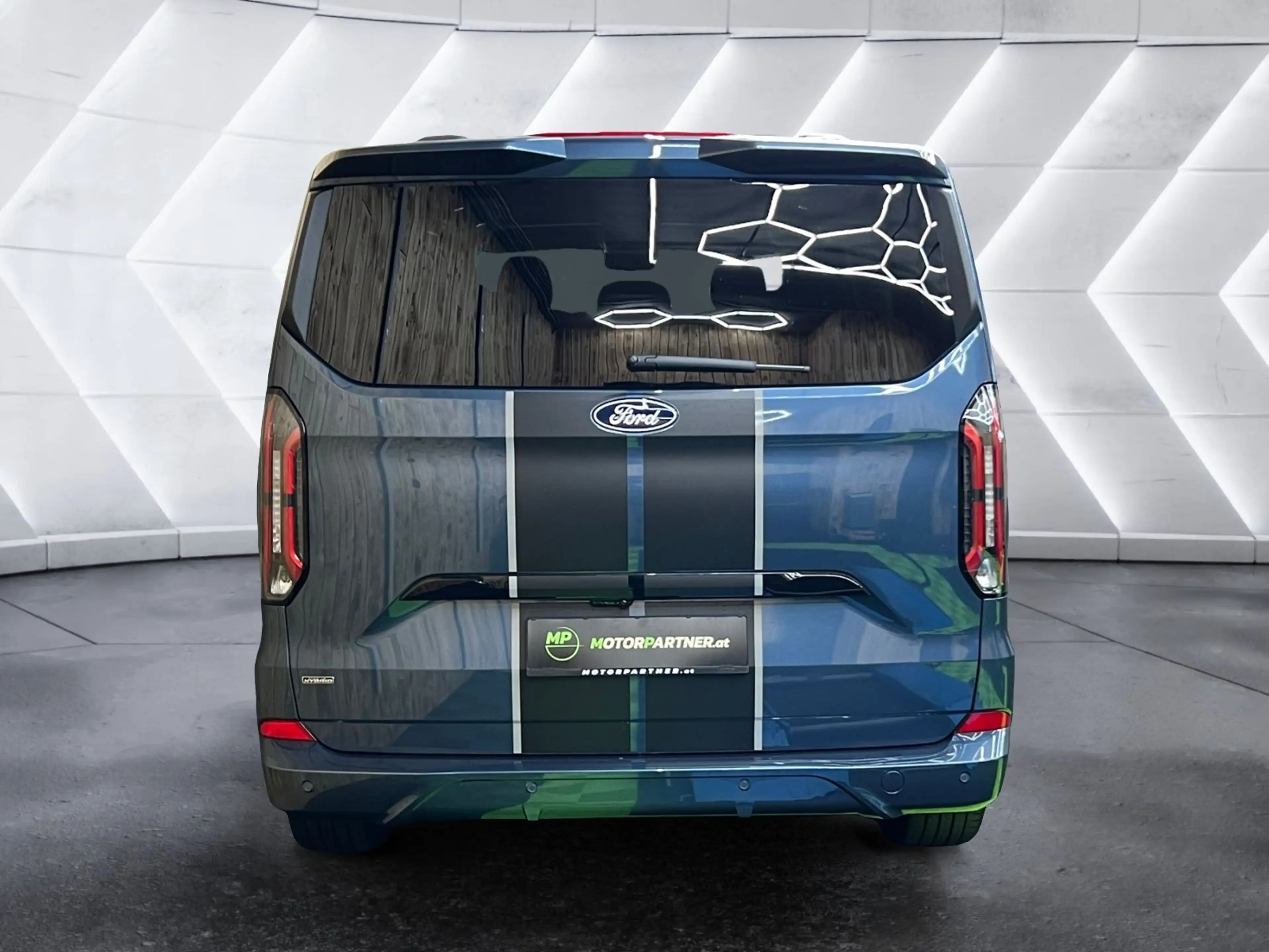 Ford Tourneo Custom L2 Sport | PHEV | Bus 8-Sitze | auf Lager — photo 4