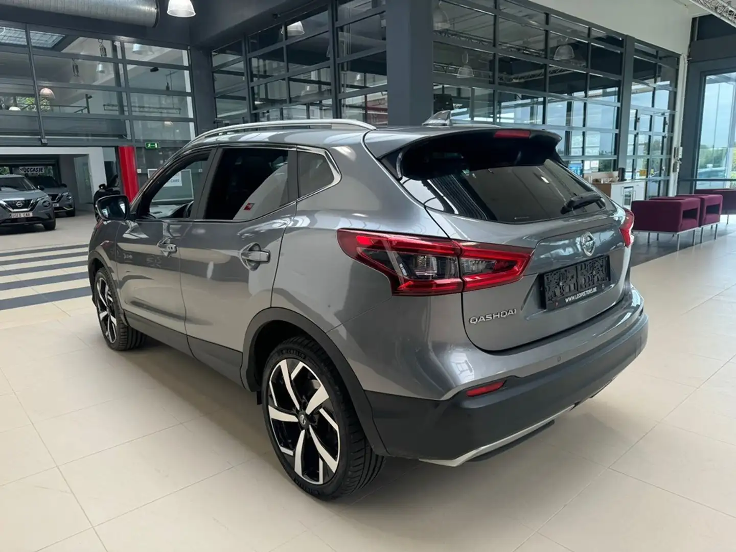 Nissan Qashqai DIG-T Tekna +  FULL OPTIE *360° Grijs - 2