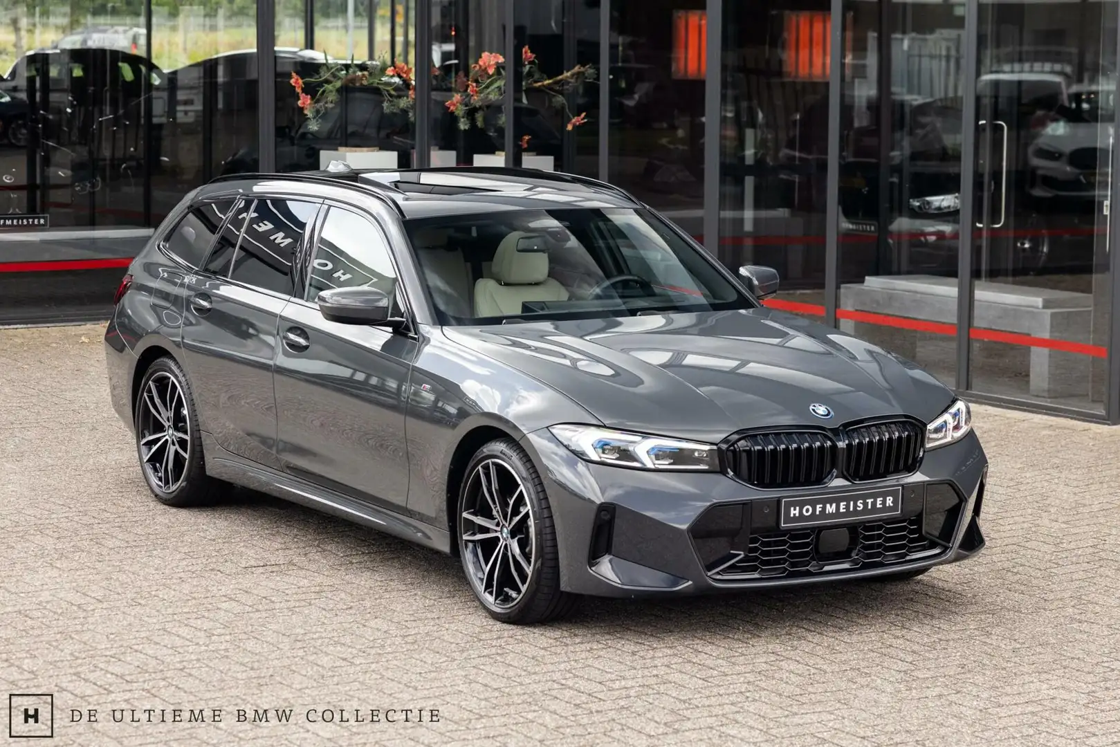 BMW 320 3-serie Touring 320e M-Sport | Trekhaak | Pano Grijs - 1