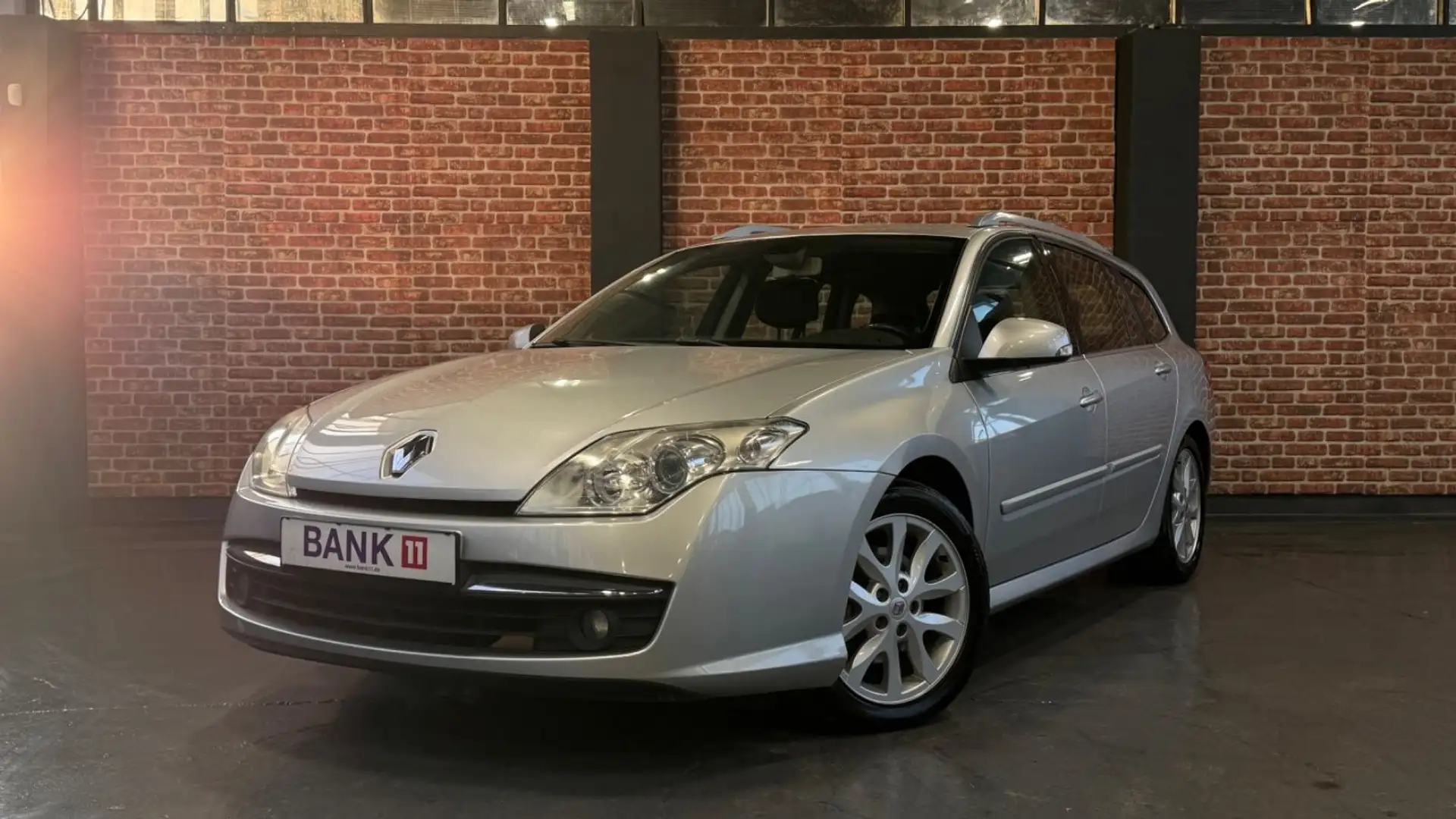 Renault Laguna Grandtour 2.0 16V TÜV*TEILLEDER*SHZ Silber - 1