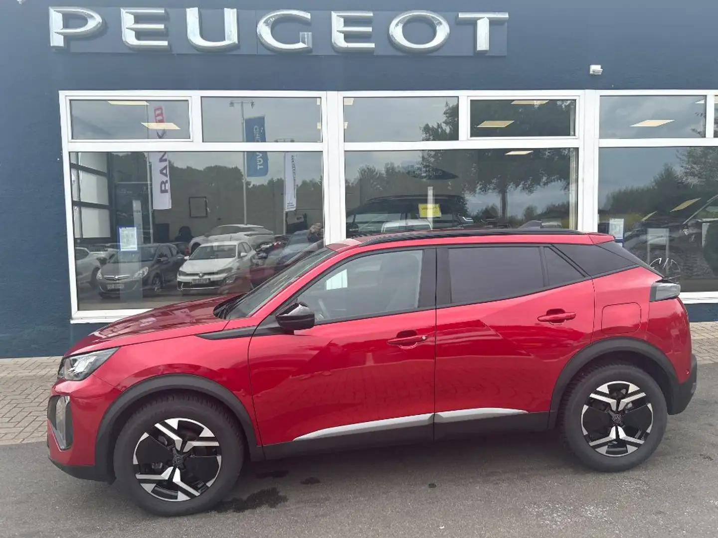 Peugeot 2008 Allure 130 Automatik+ACC+NAVI+LED+SITZHZG+KEYLESS Rot - 1