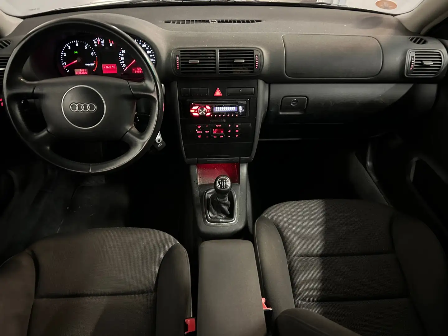 Audi A3 1.6 Attraction|APK03-26|NAP|5Deurs|Airco|Cruise|El Noir - 2