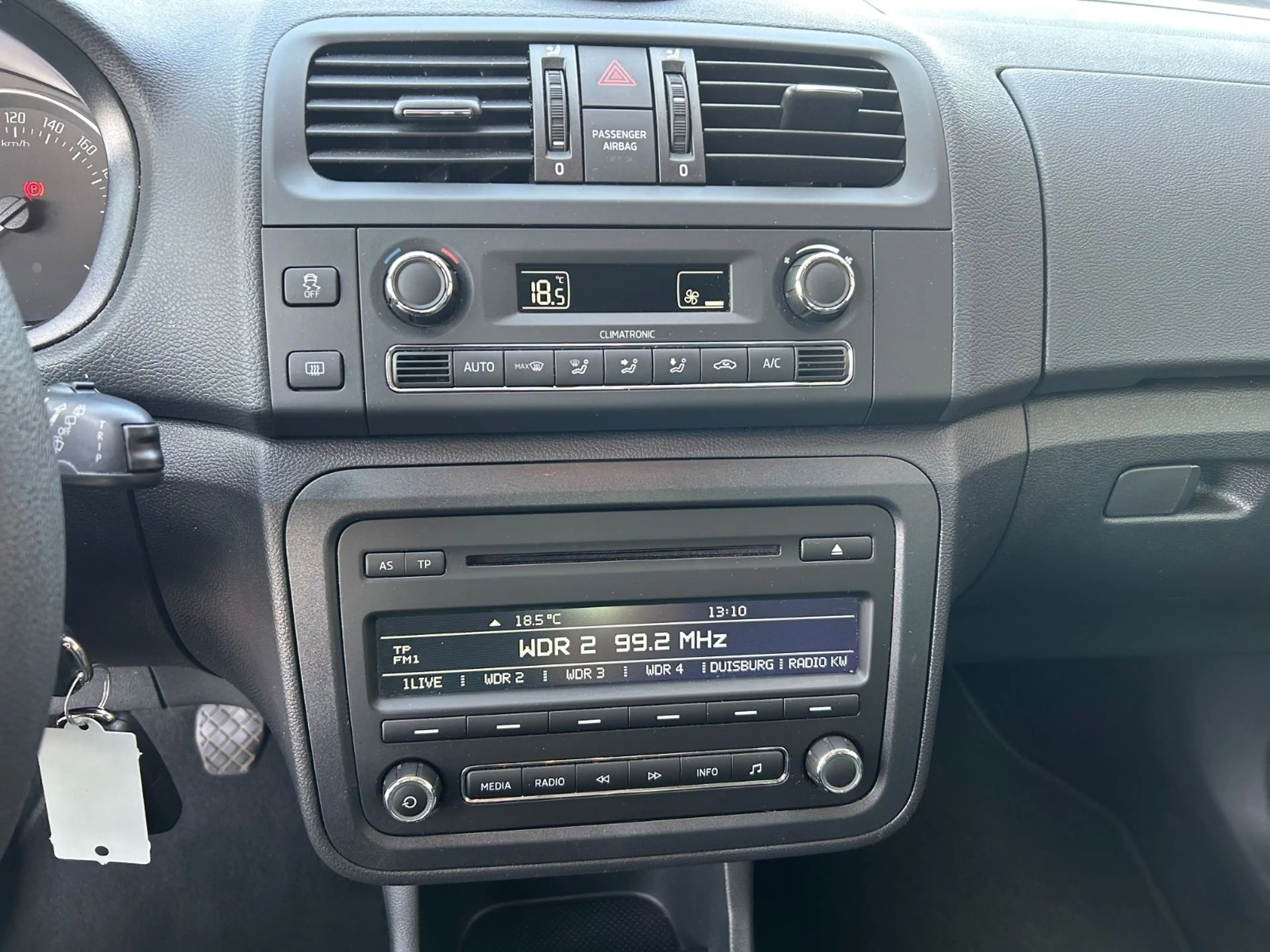 Skoda Roomster 1.6l TDI Klimatronic PDC erst 49000km — photo 10