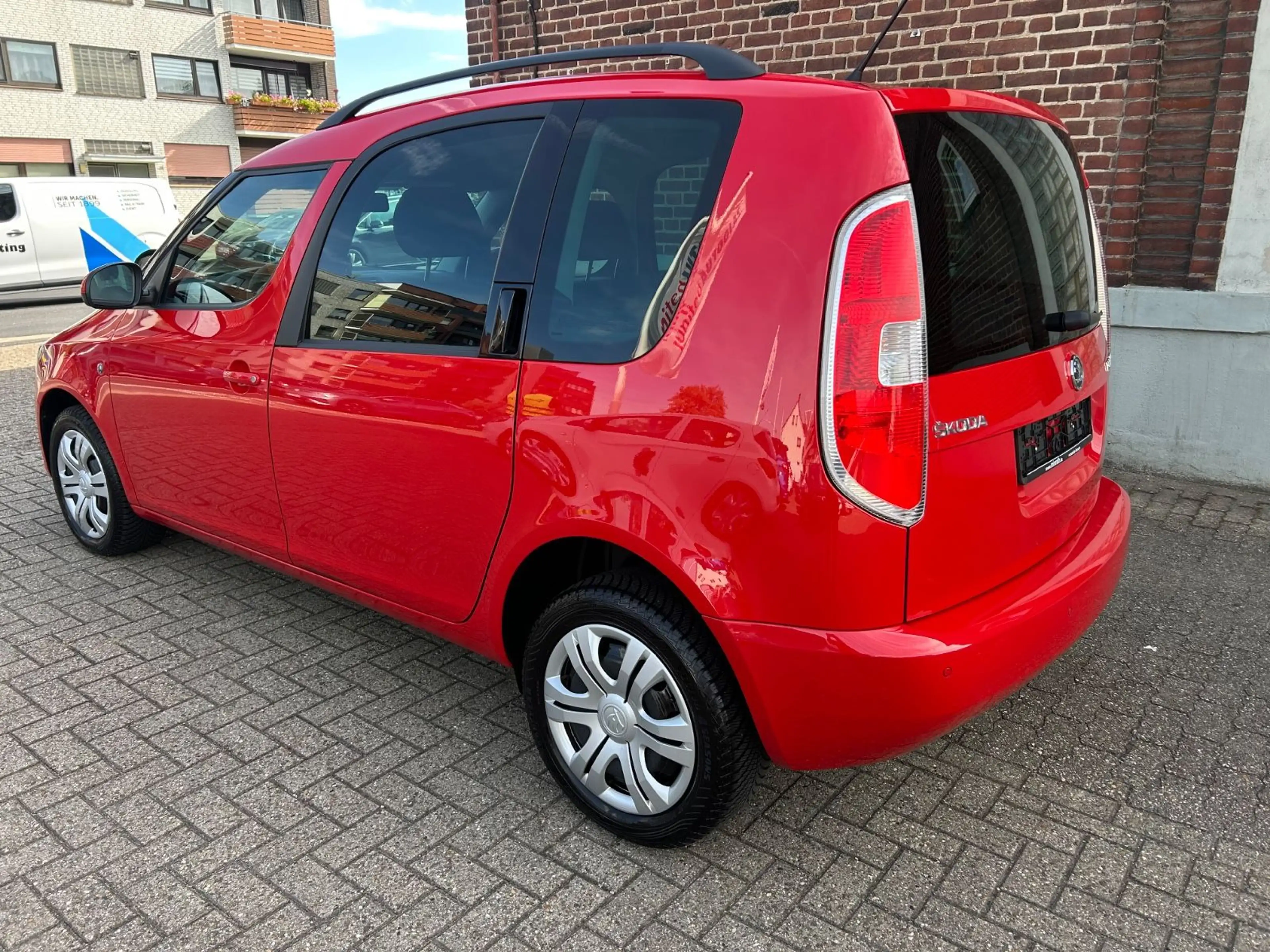Skoda Roomster 1.6l TDI Klimatronic PDC erst 49000km — photo 6