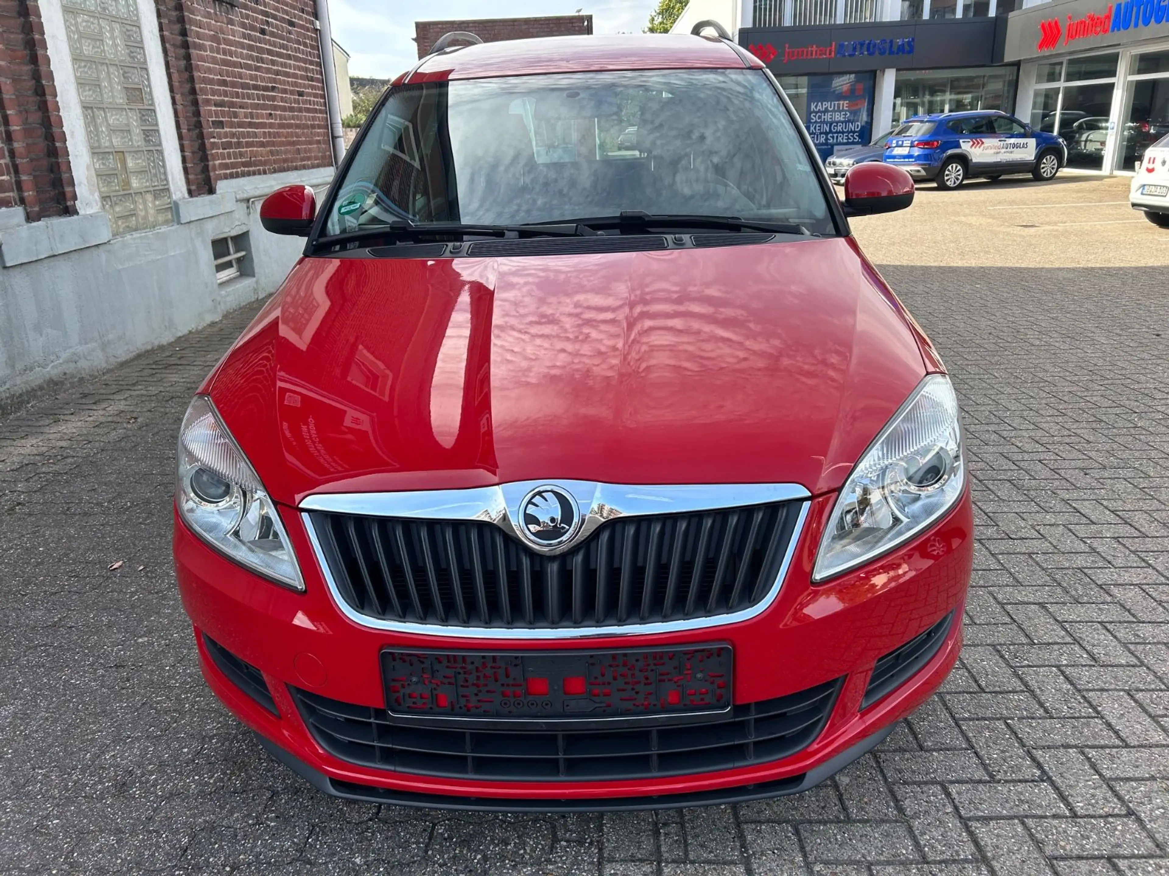 Skoda Roomster 1.6l TDI Klimatronic PDC erst 49000km — photo 2