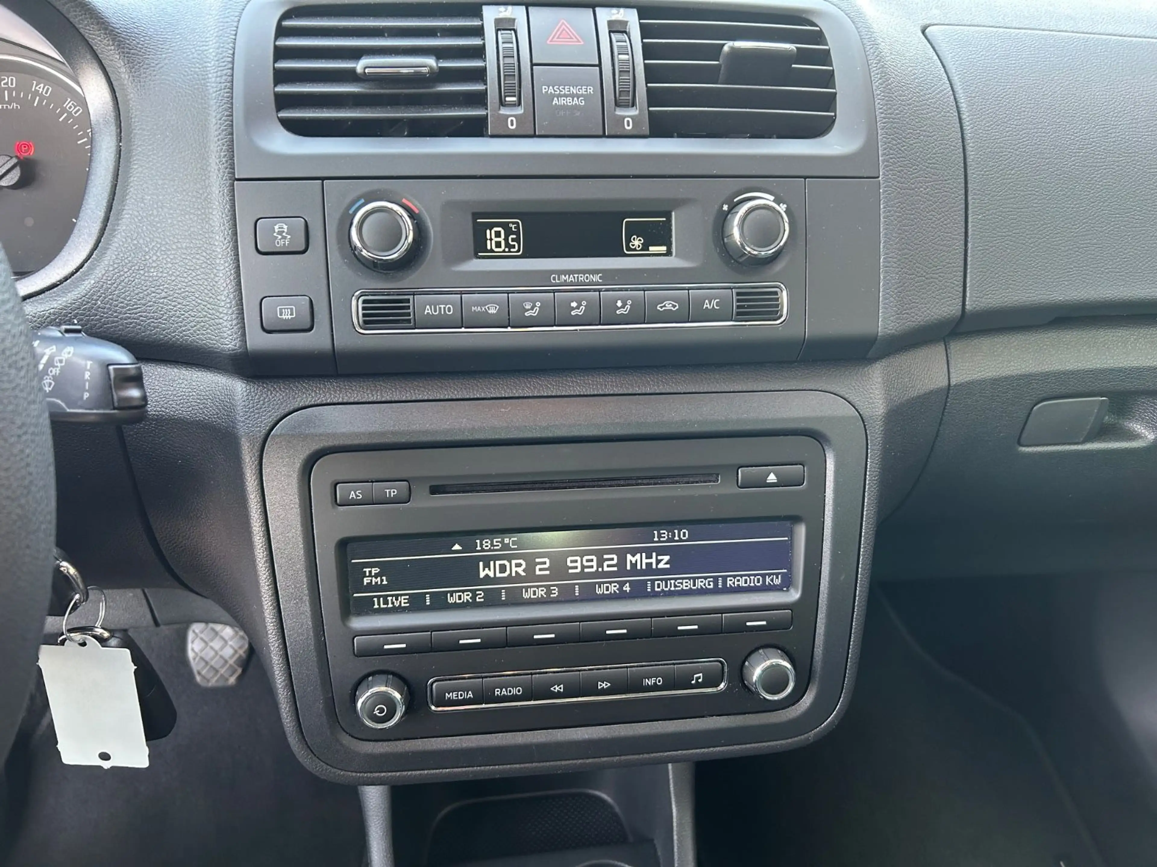 Skoda Roomster 1.6l TDI Klimatronic PDC erst 49000km — photo 11