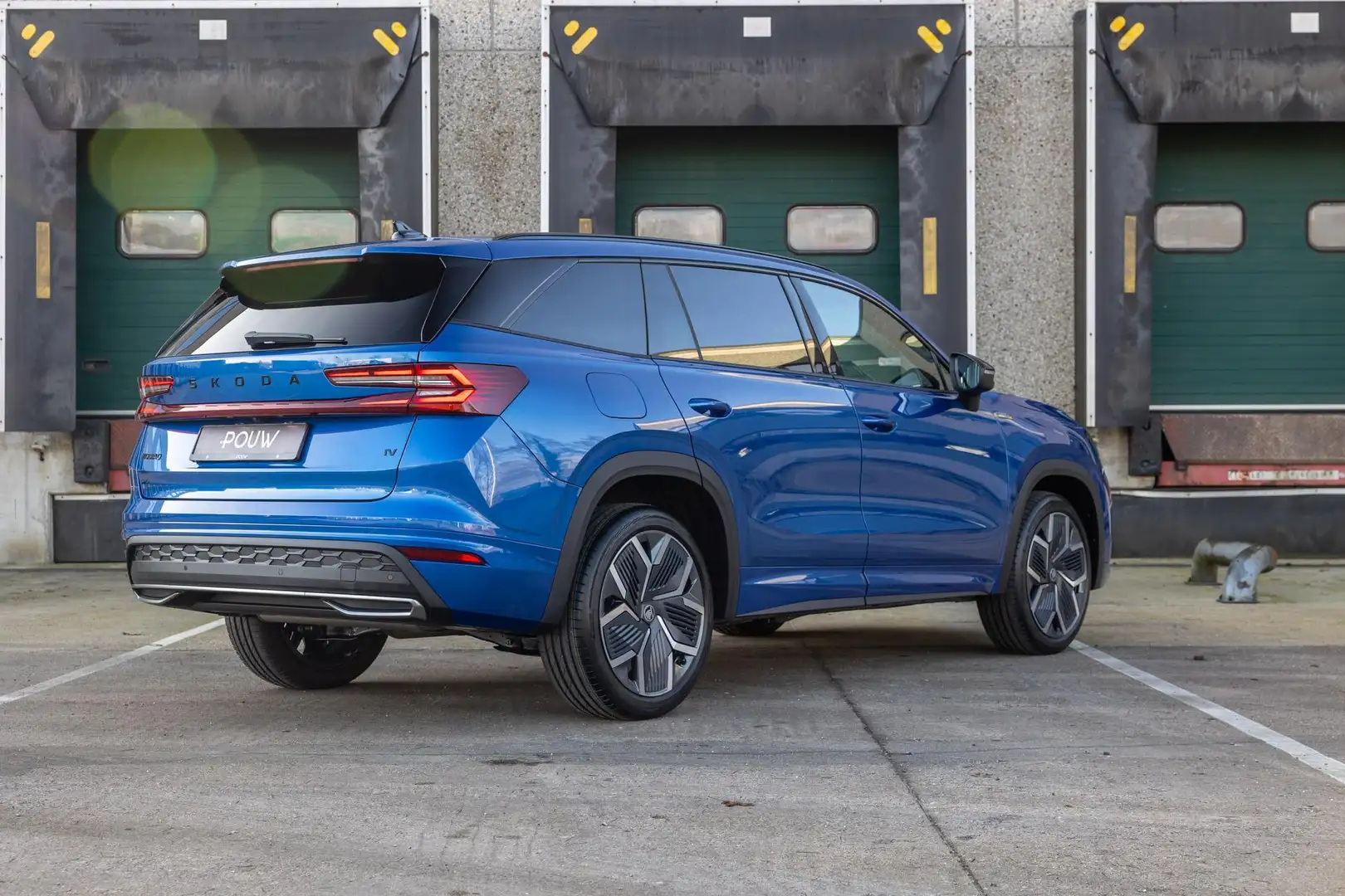 Skoda Kodiaq 1.5 TSI 204pk DSG PHEV Sportline Business | LMV 20 Blauw - 2