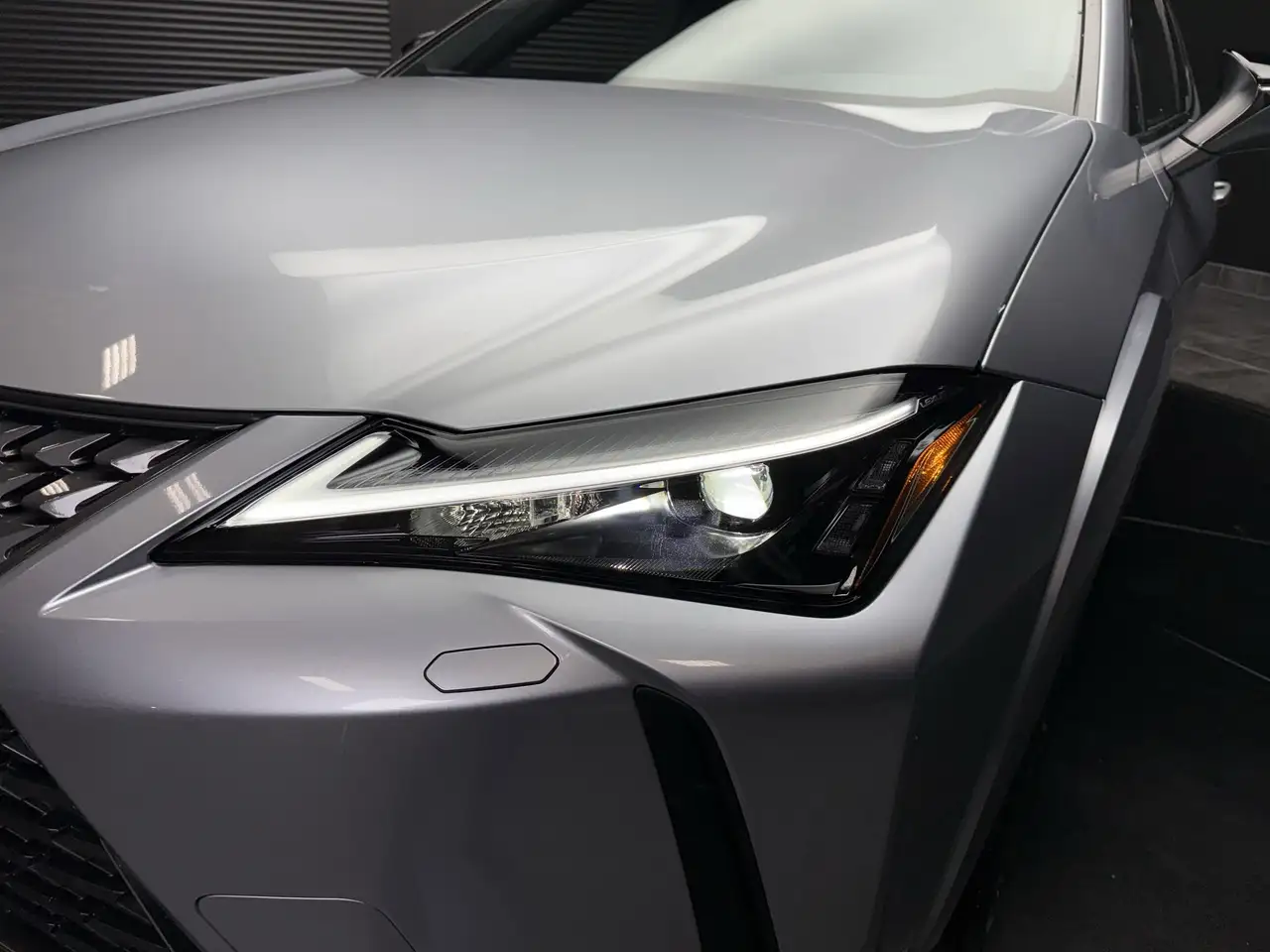 Lexus UX photo Lexus UX