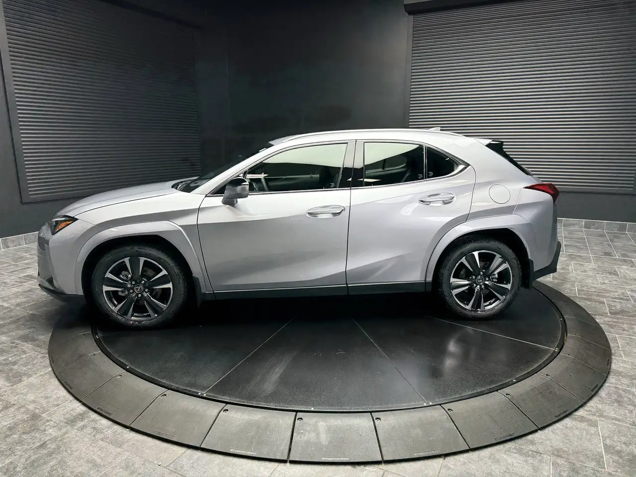 Lexus UX photo Lexus UX