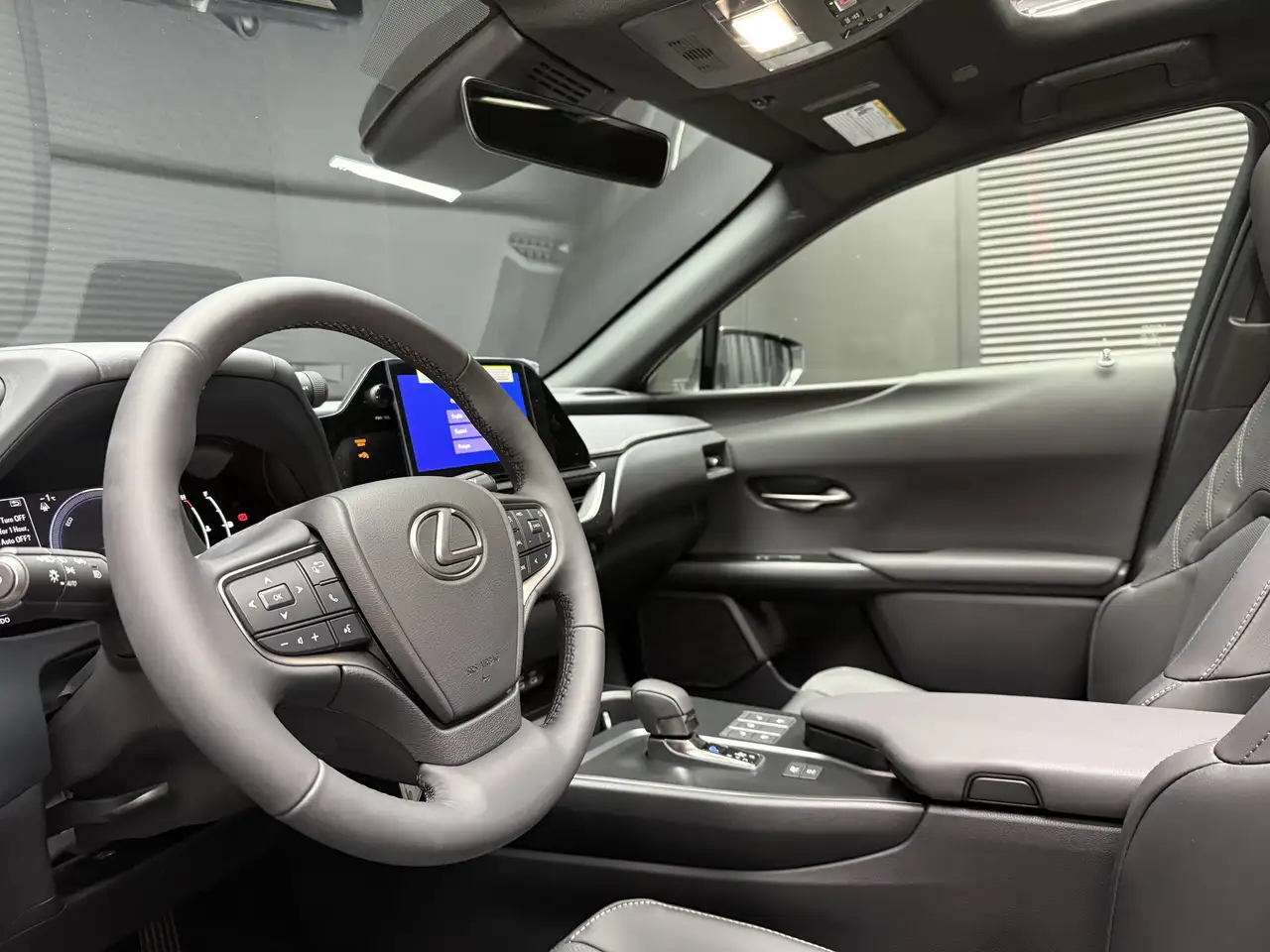 Lexus UX photo Lexus UX
