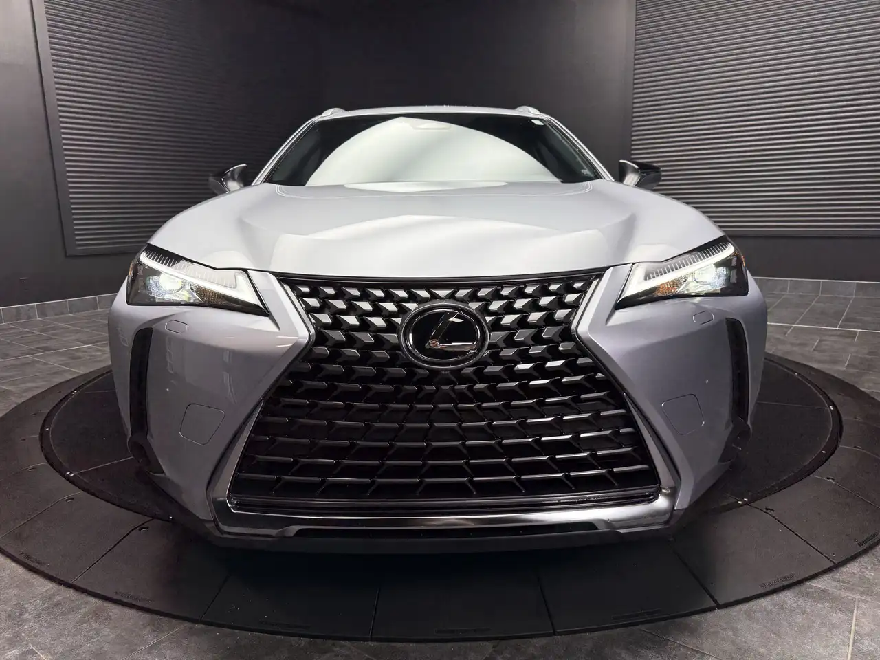 Lexus UX photo Lexus UX