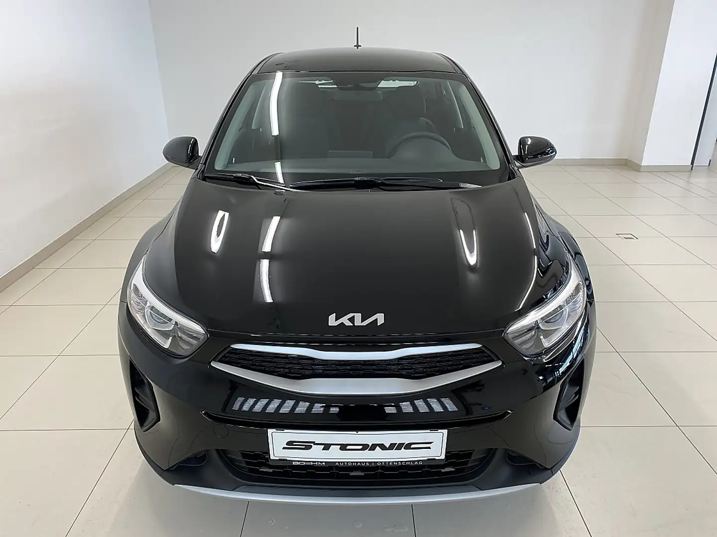 Kia Stonic 1,2 DPI ISG Titan+Winter Paket Schwarz - 2