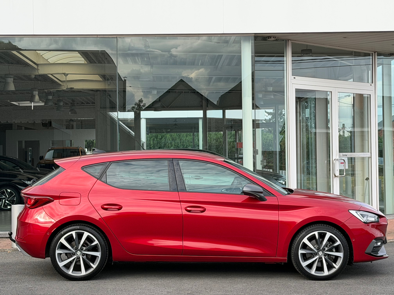 SEAT Leon 1.5 TSI * DSG * FR Design * CARPLAY * Att. Rem * — photo 7