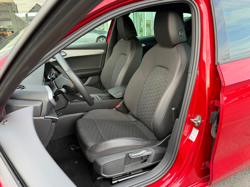 SEAT Leon 1.5 TSI * DSG * FR Design * CARPLAY * Att. Rem * — photo 9