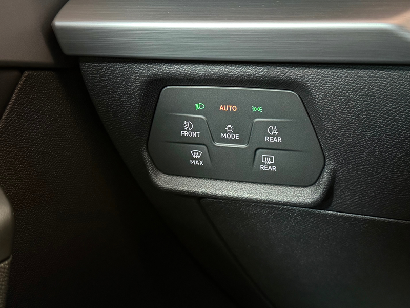 SEAT Leon 1.5 TSI * DSG * FR Design * CARPLAY * Att. Rem * — photo 28