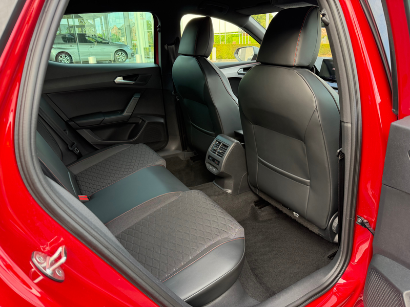 SEAT Leon 1.5 TSI * DSG * FR Design * CARPLAY * Att. Rem * — photo 12