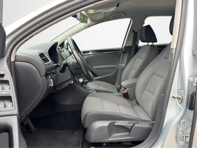 Volkswagen Golf view 10