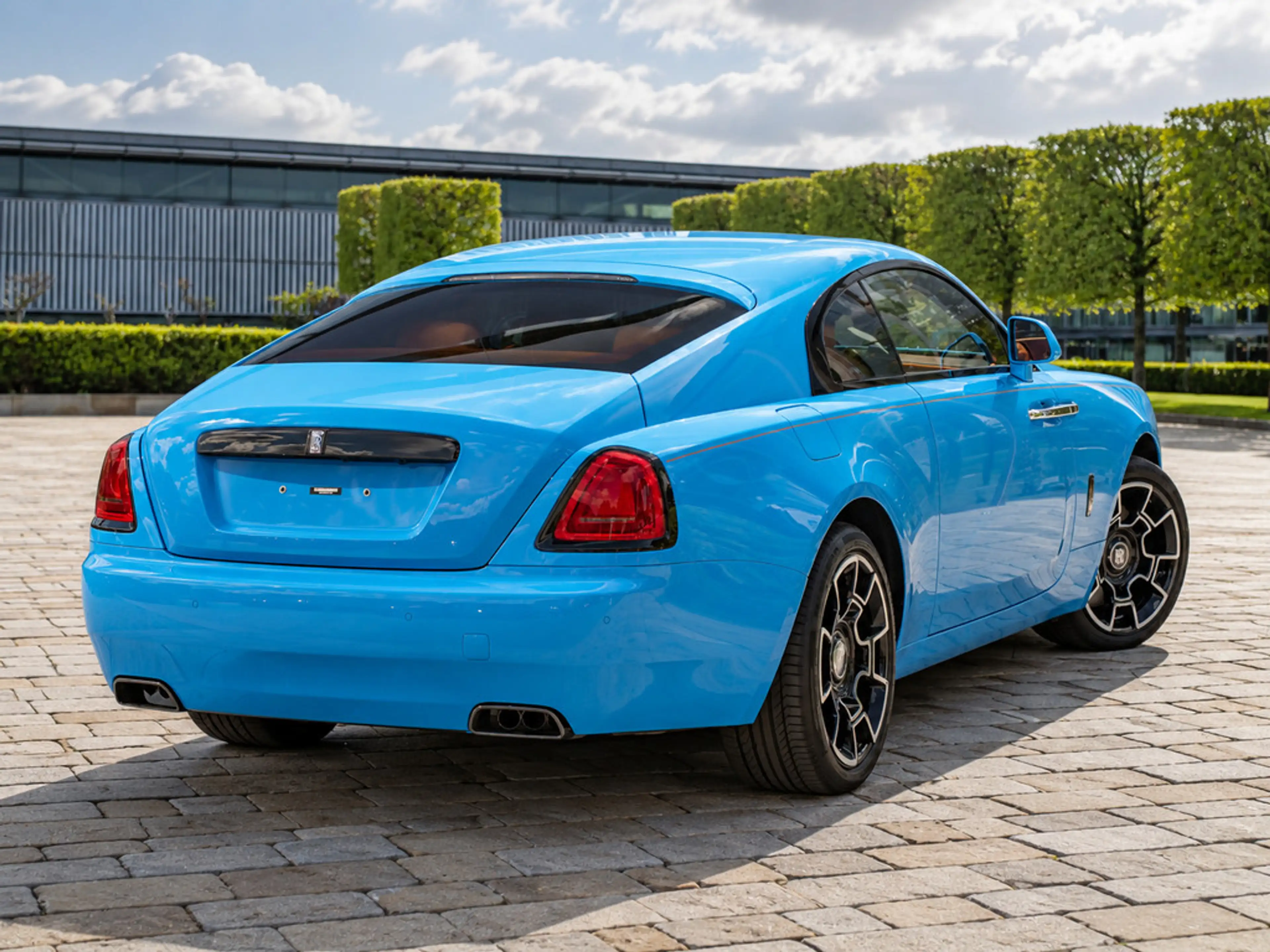 Rolls-Royce Wraith Black Badge Last Wraith 2023 Special B — photo 4