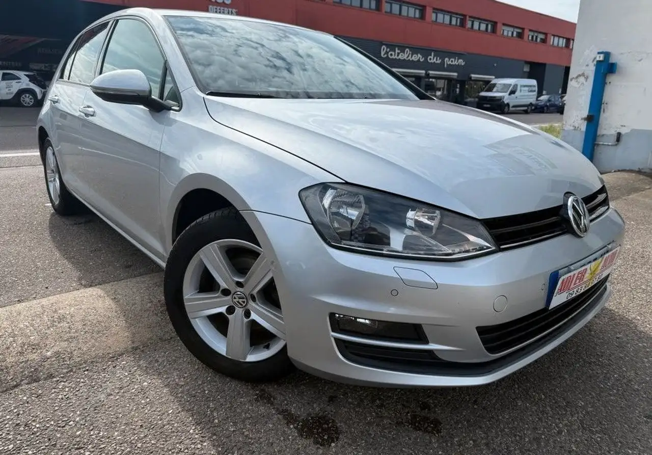 Volkswagen Golf VII 2.0 TDI 150 Confortline BV6 1Ã©re MA