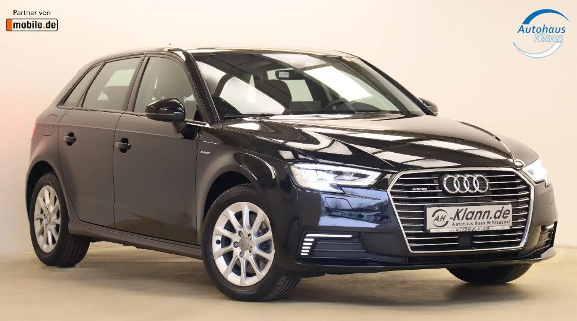 Audi A3 1.4TFSI 150PS DSG Sportback e-tron Nav Keyles Schwarz - 1