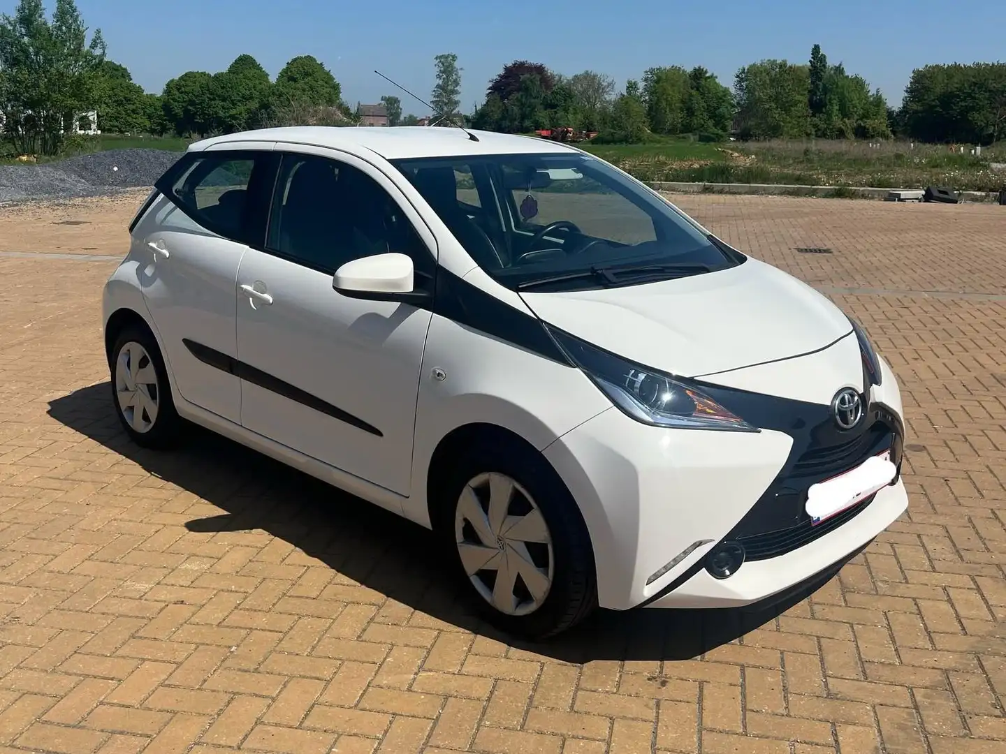 Toyota Aygo Aygo 1.0i VVT-i x Blanc - 1