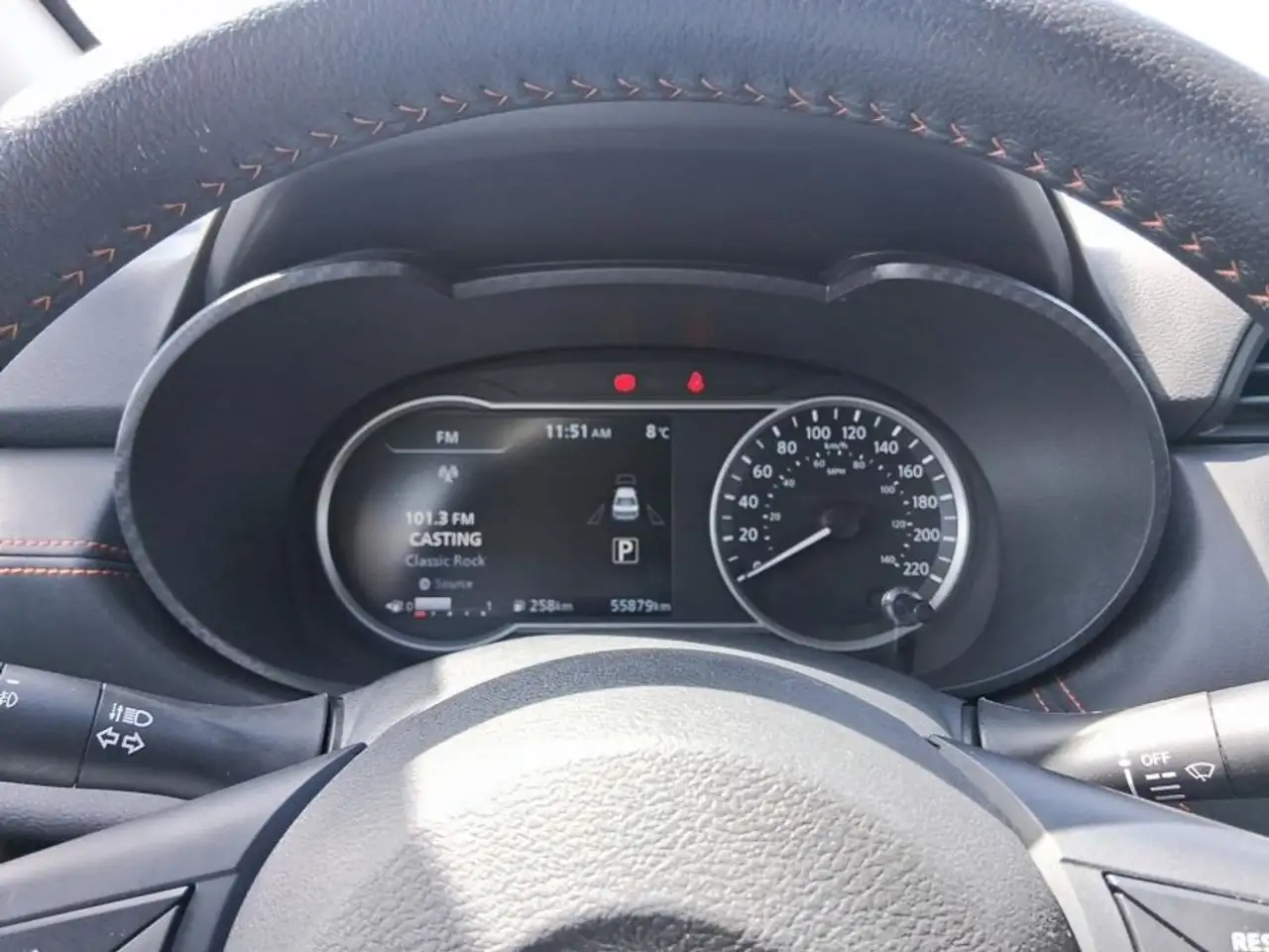 Nissan Versa снимка Nissan Versa