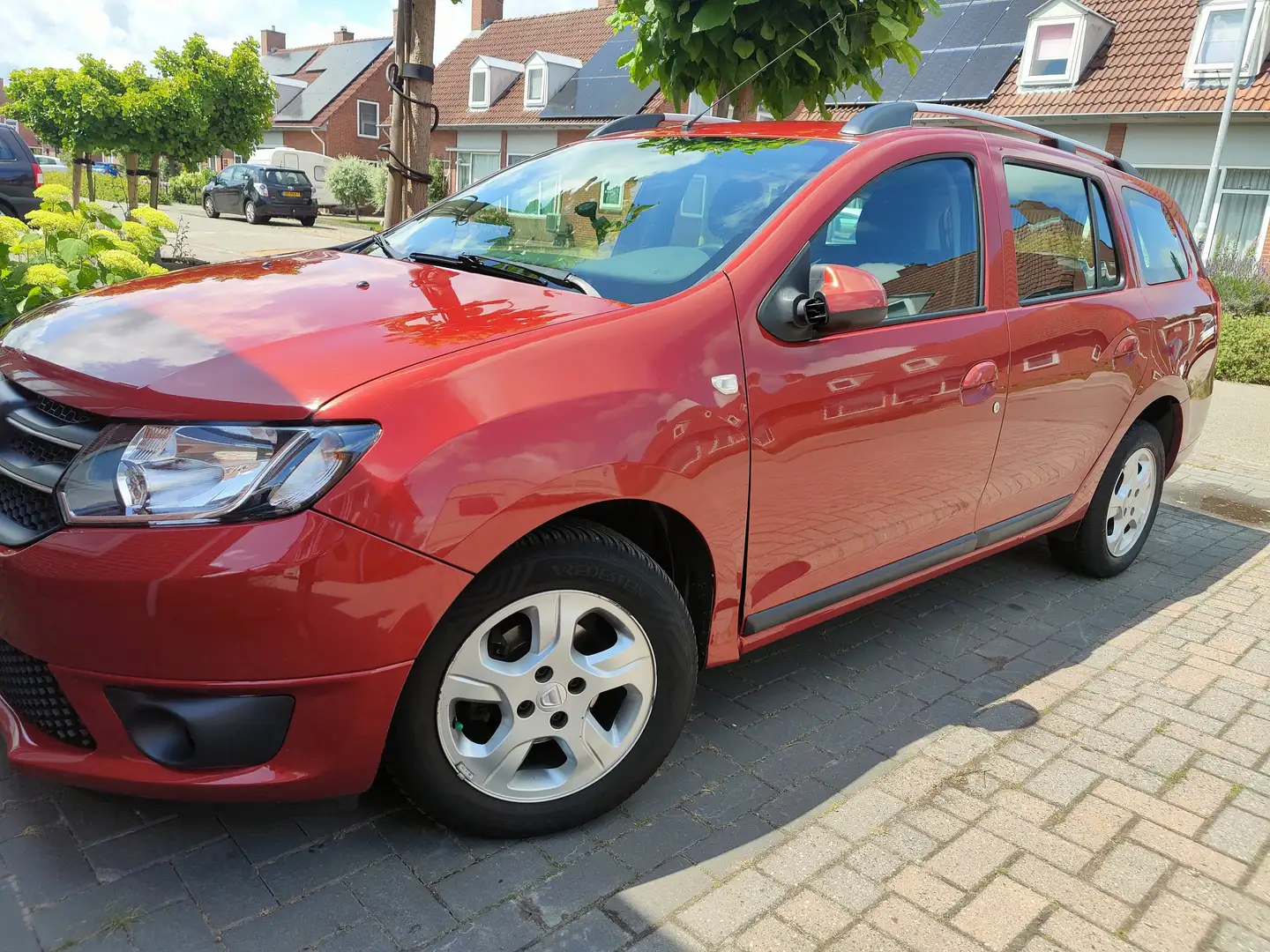Dacia Logan Logan 0.9 TCe Prestige Rood - 1