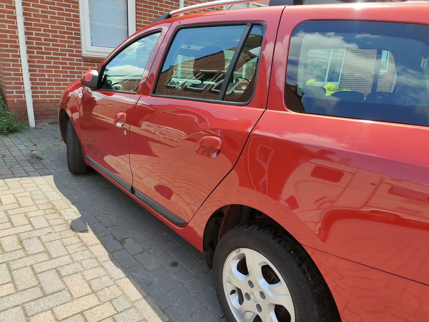 Dacia Logan Logan 0.9 TCe Prestige Rood - 2