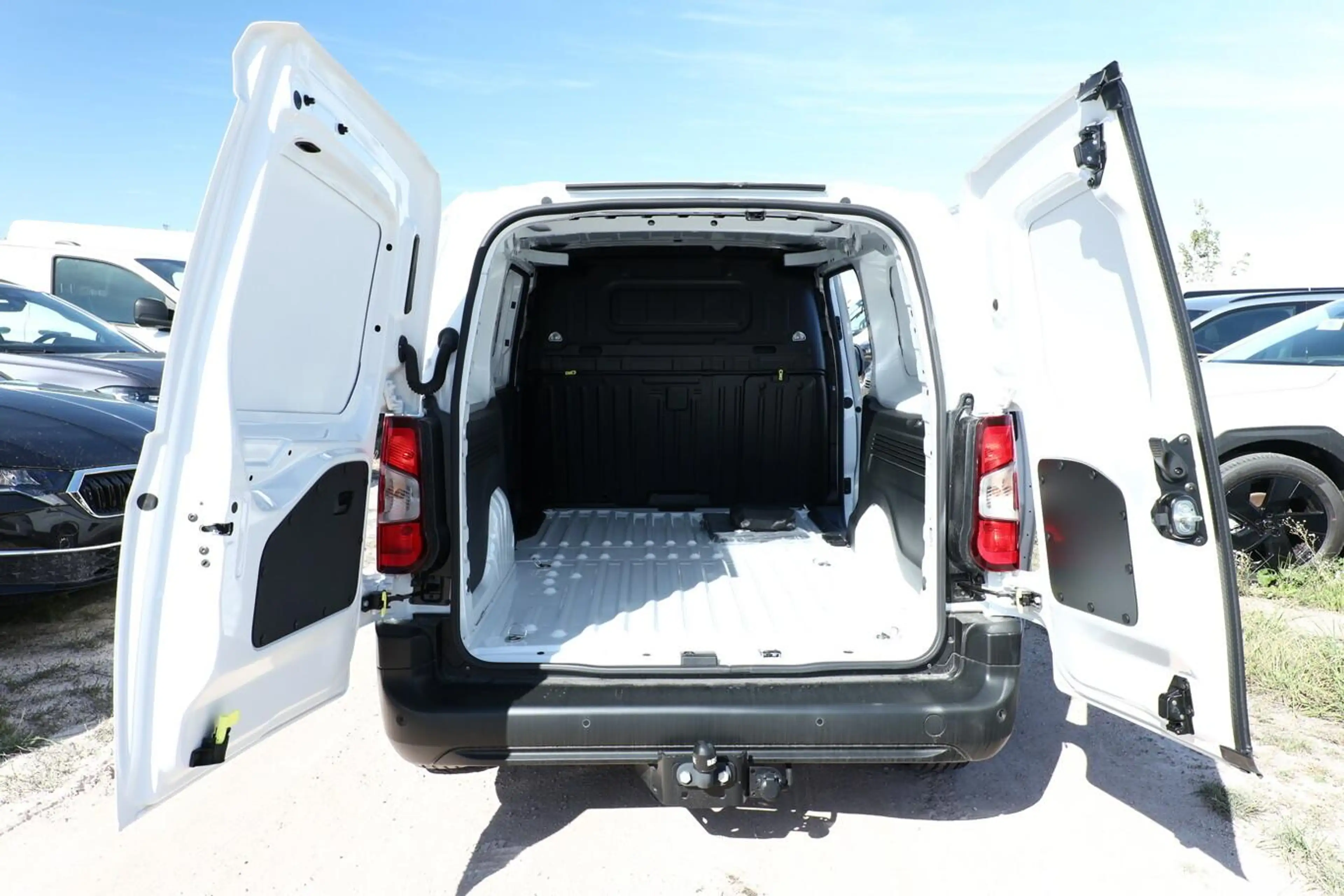 Fiat Doblo Kasten L2 AT8 2xSchiebe SHZ Kam MagicCarg 96 kW... — photo 10