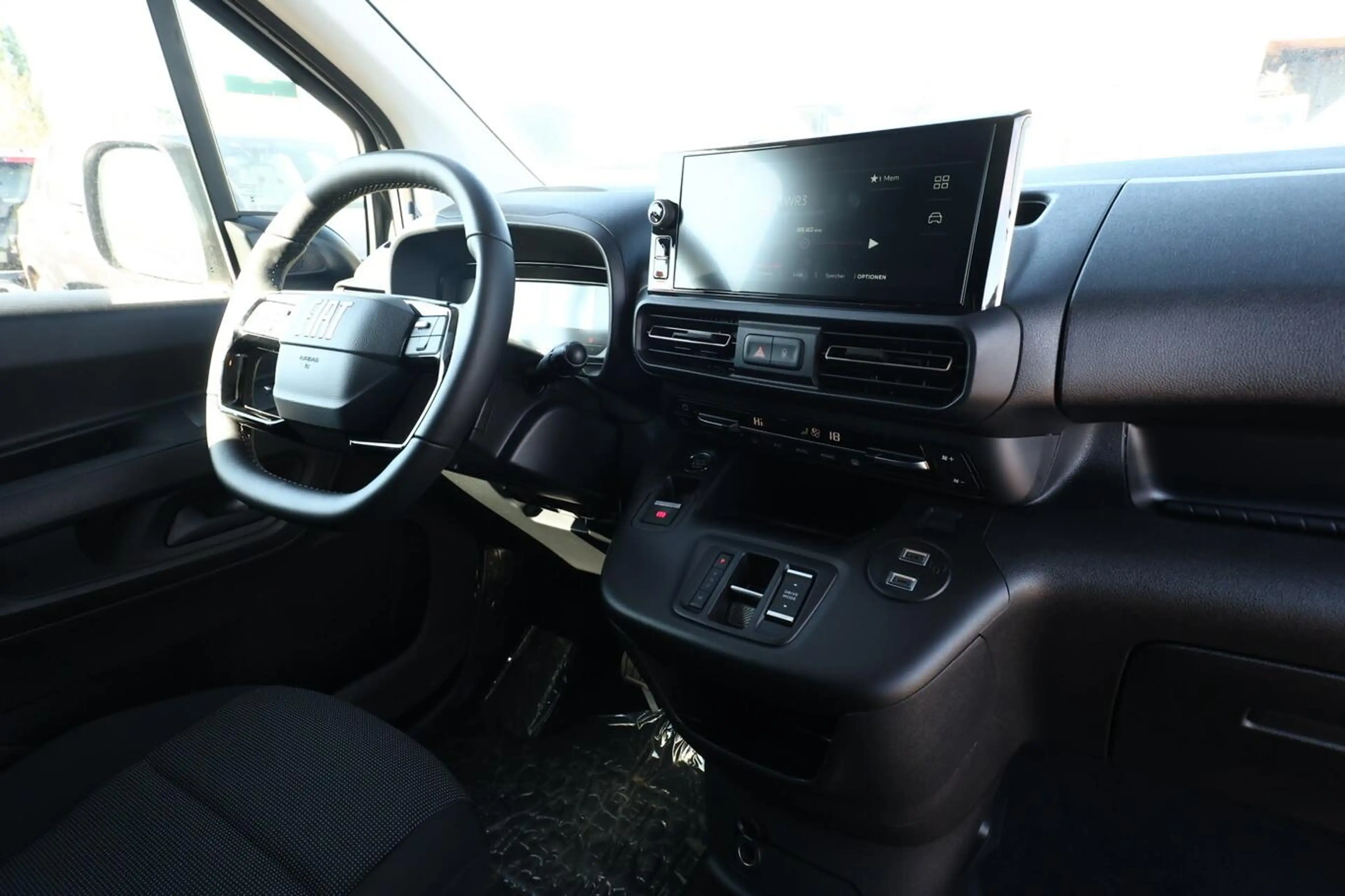 Fiat Doblo Kasten L2 AT8 2xSchiebe SHZ Kam MagicCarg 96 kW... — photo 8