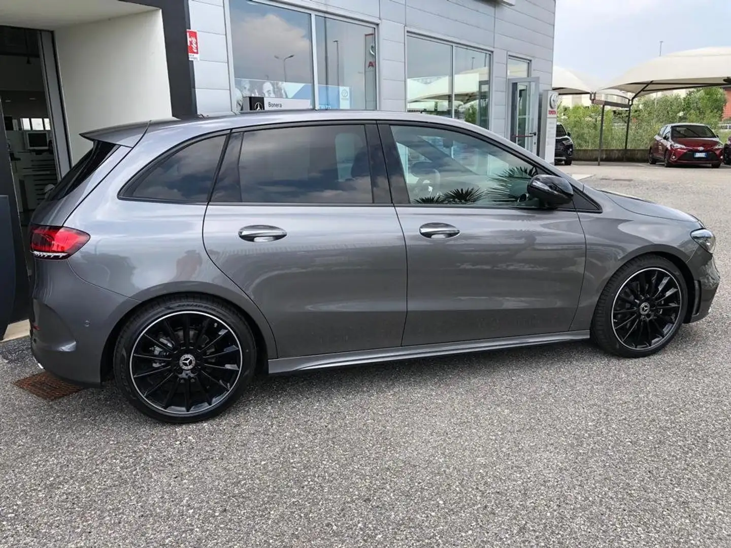 Mercedes-Benz B 180 B 180 d PREMIUM AMG Grigio - 2