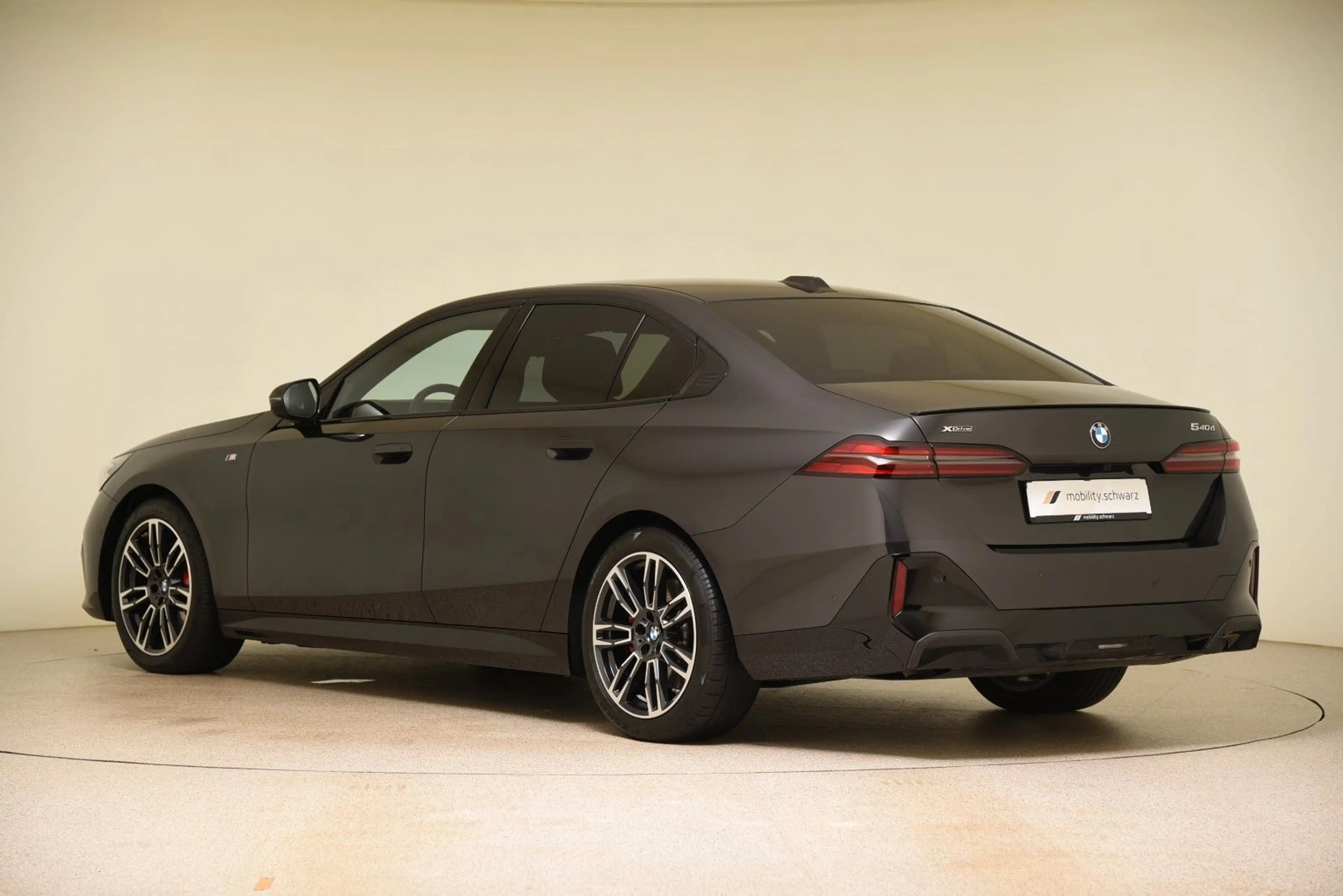 BMW 540 d xDrive M Sport Pro DrivAssPro Head-Up B&W — photo 2