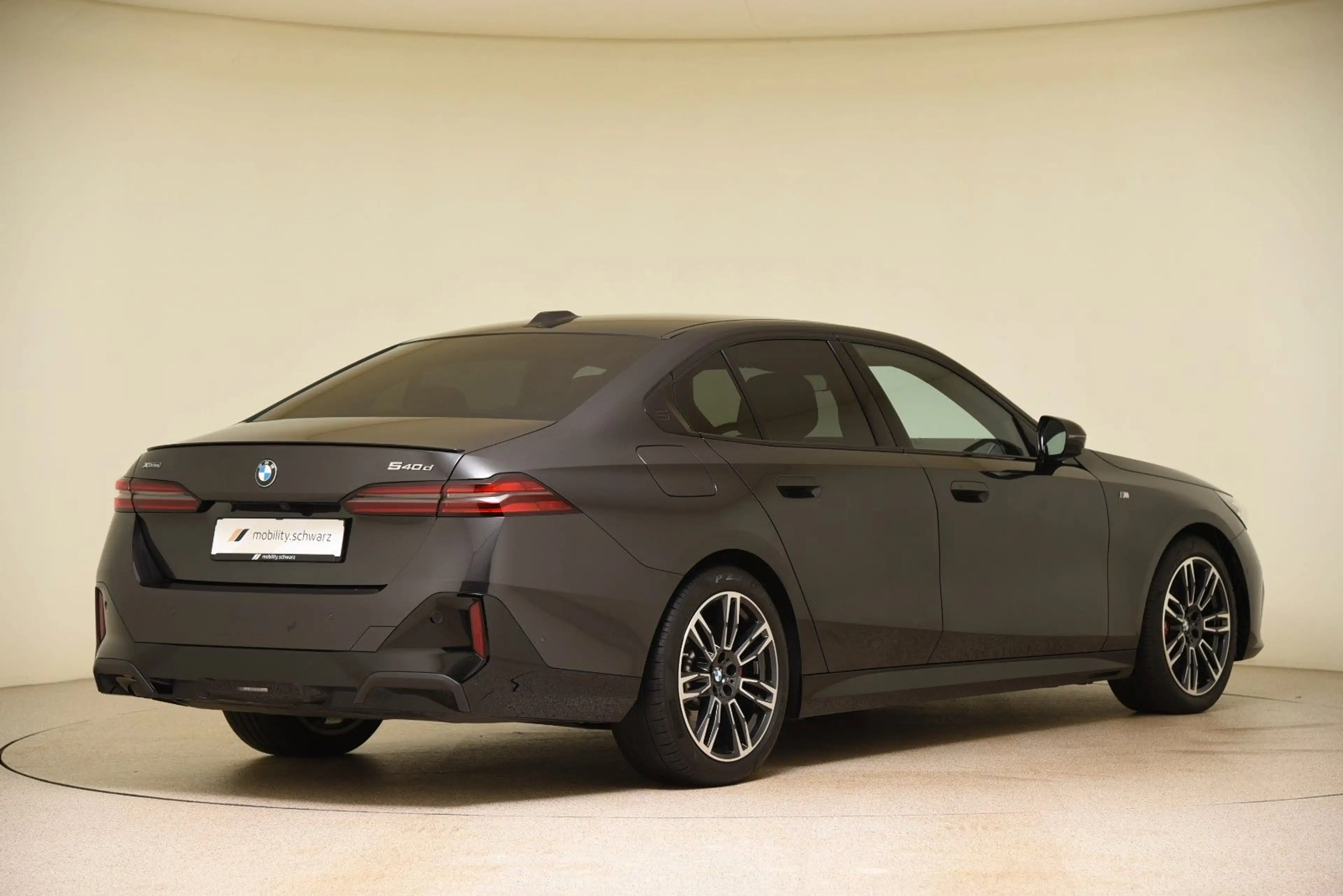 BMW 540 d xDrive M Sport Pro DrivAssPro Head-Up B&W — photo 3