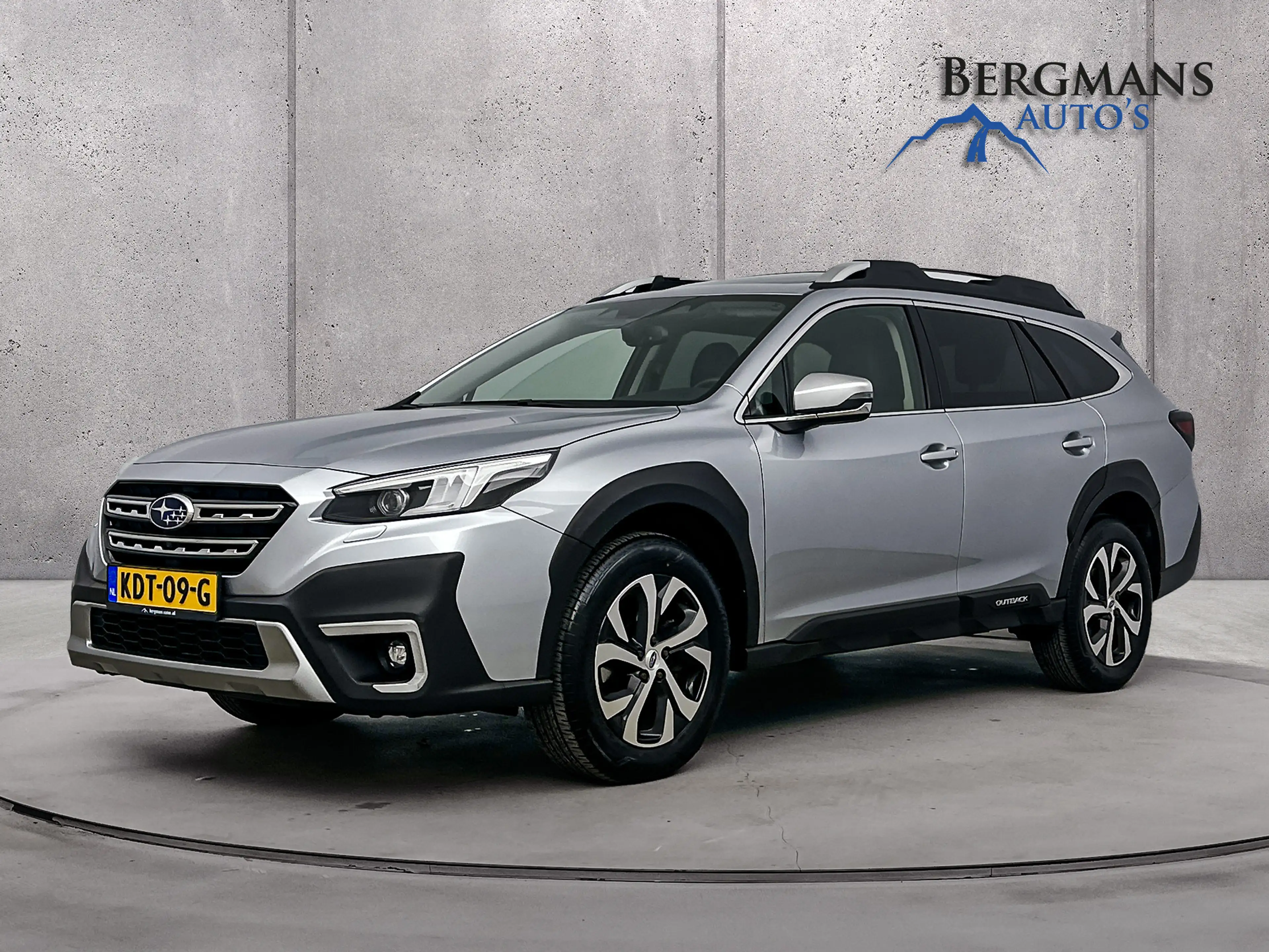 Subaru OUTBACK - 2.5i Premium // TREKHAAK // SCHUIFKANTELDAK // L