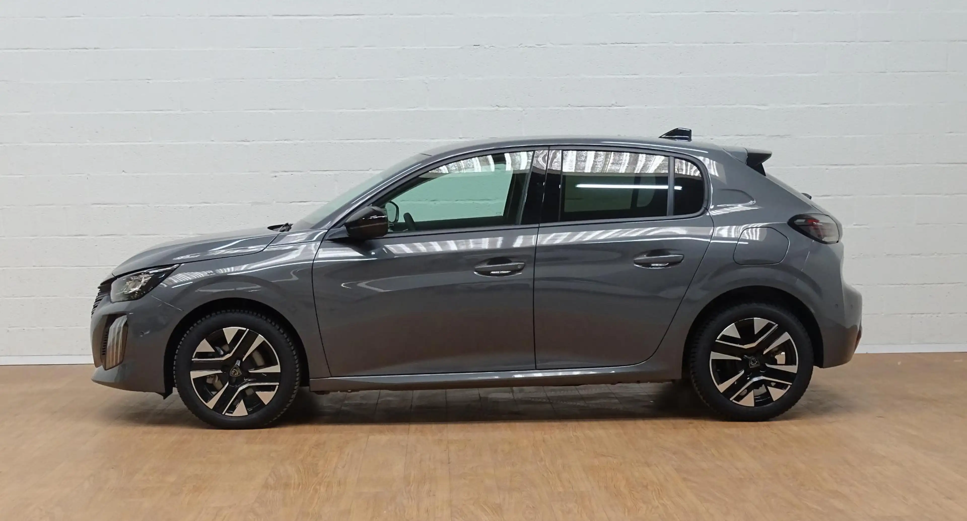 Peugeot 208 1.2 HYBRID 100 e-DSC6 Allure — photo 7
