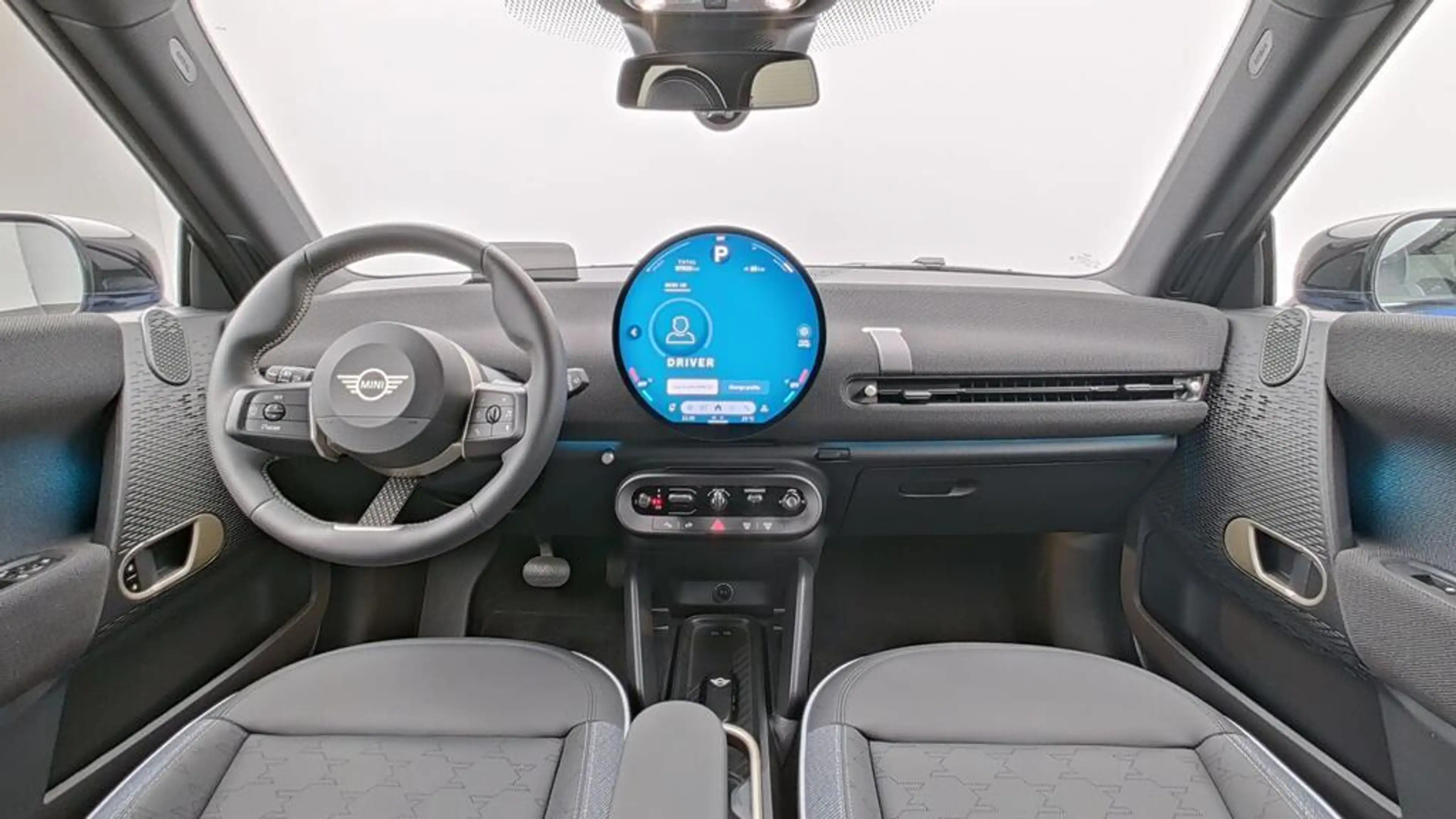 MINI Cooper E Classic Trim — photo 13