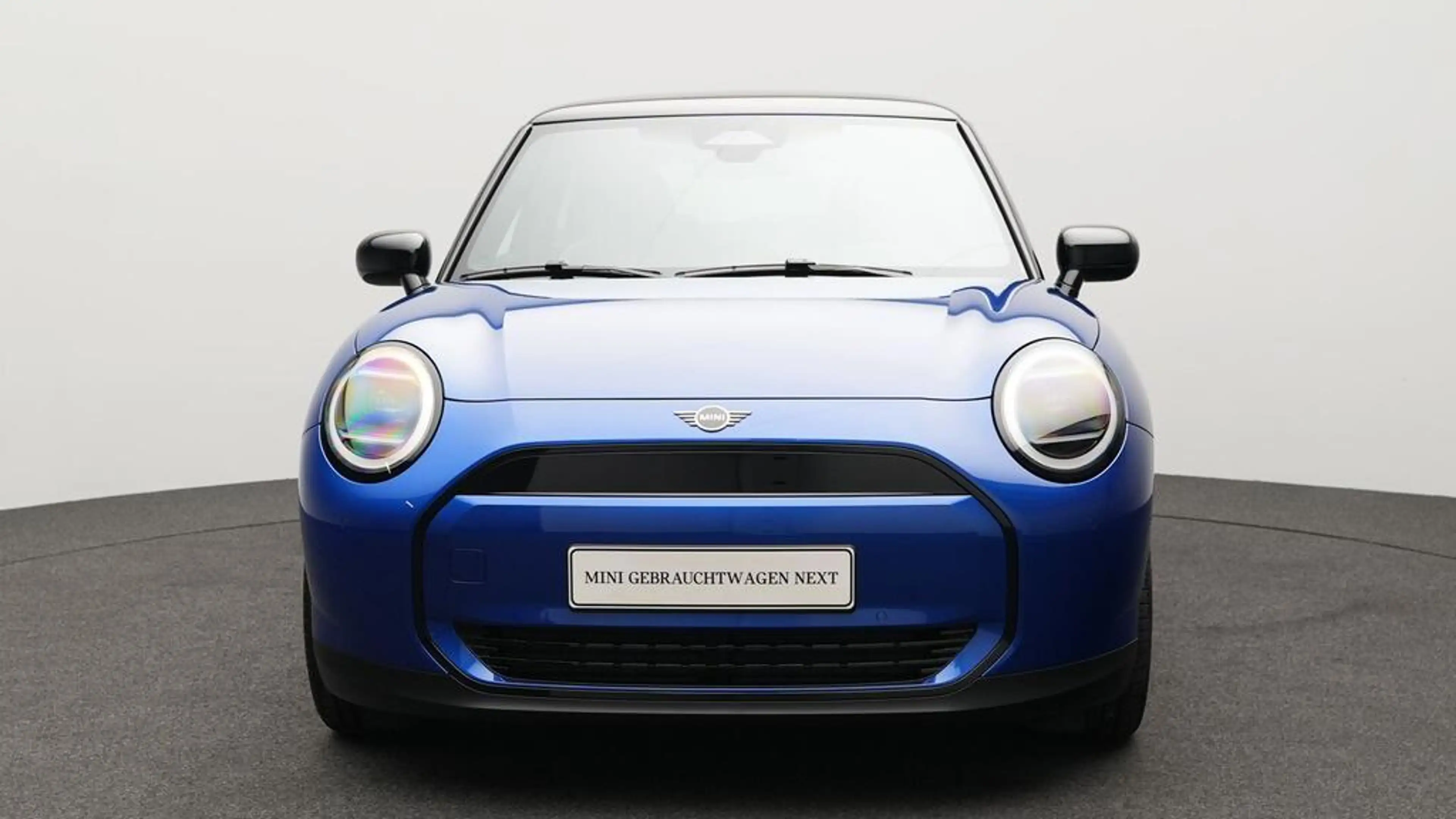 MINI Cooper E Classic Trim — photo 15