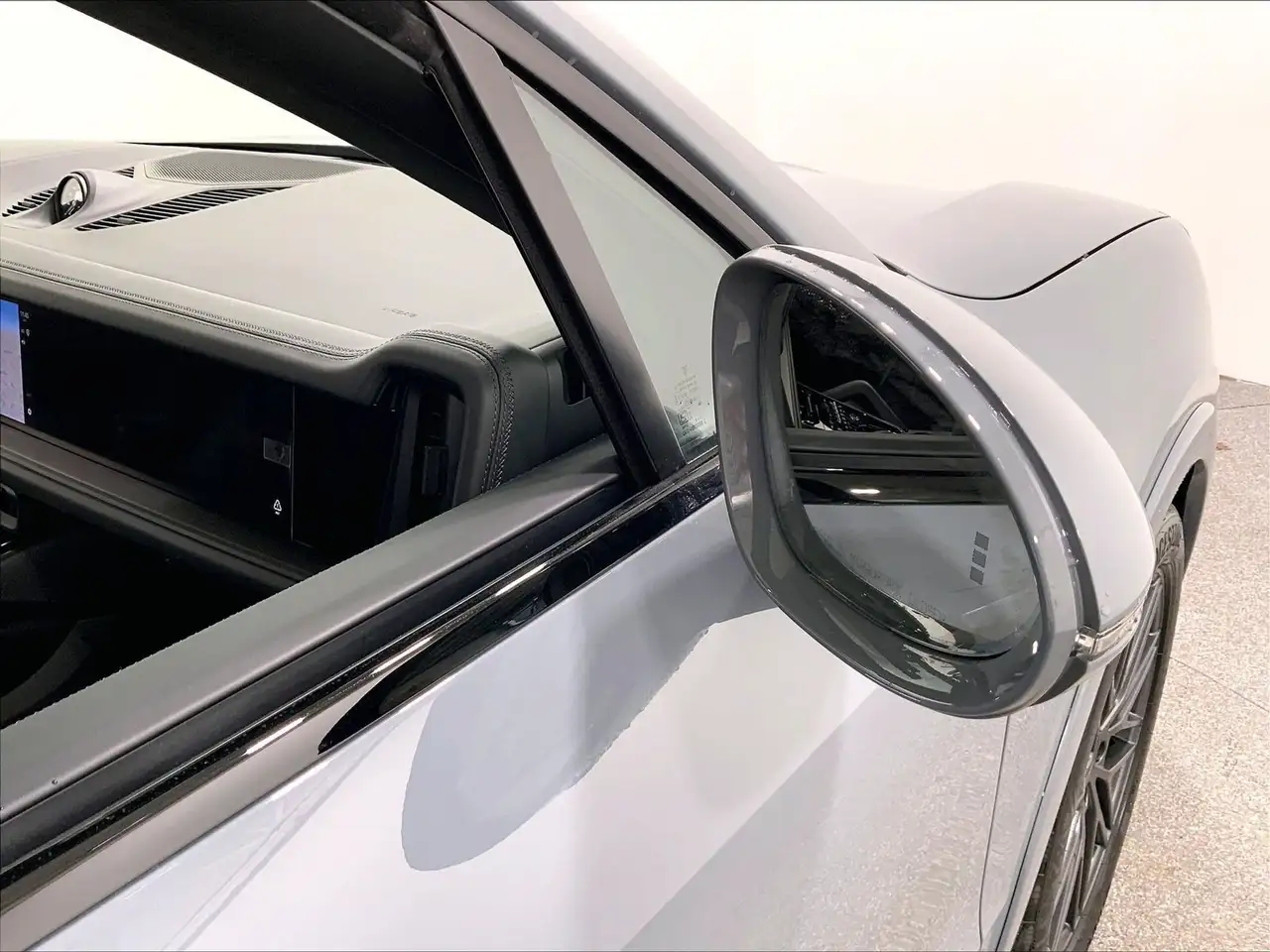Porsche Cayenne снимка Porsche Cayenne