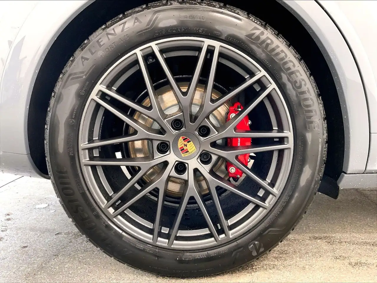 Porsche Cayenne снимка Porsche Cayenne