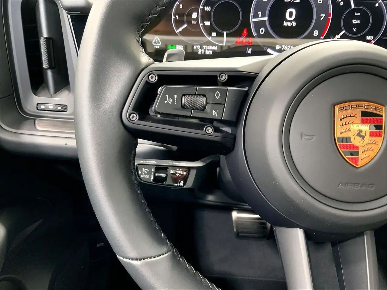 Porsche Cayenne снимка Porsche Cayenne