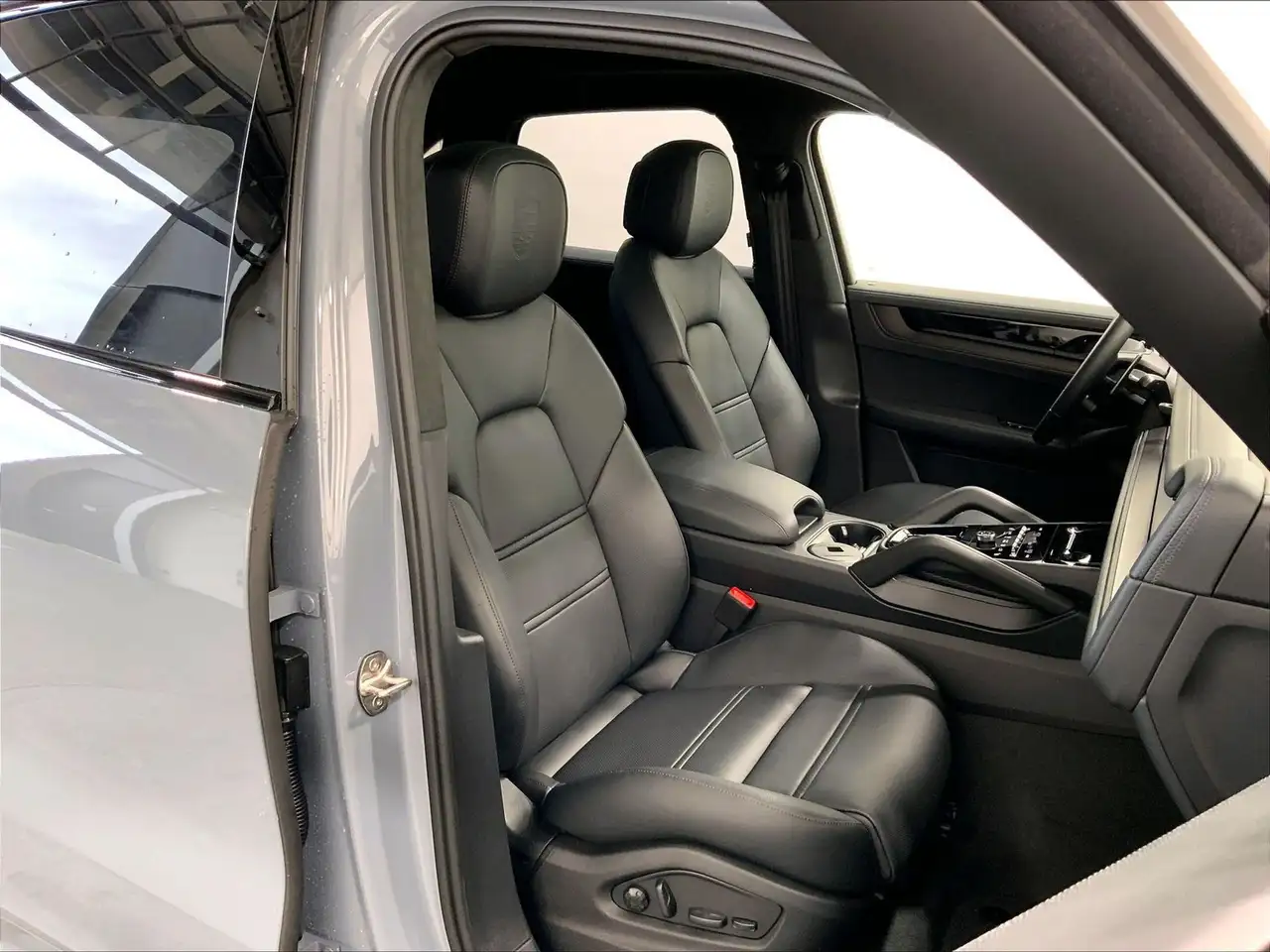 Porsche Cayenne снимка Porsche Cayenne