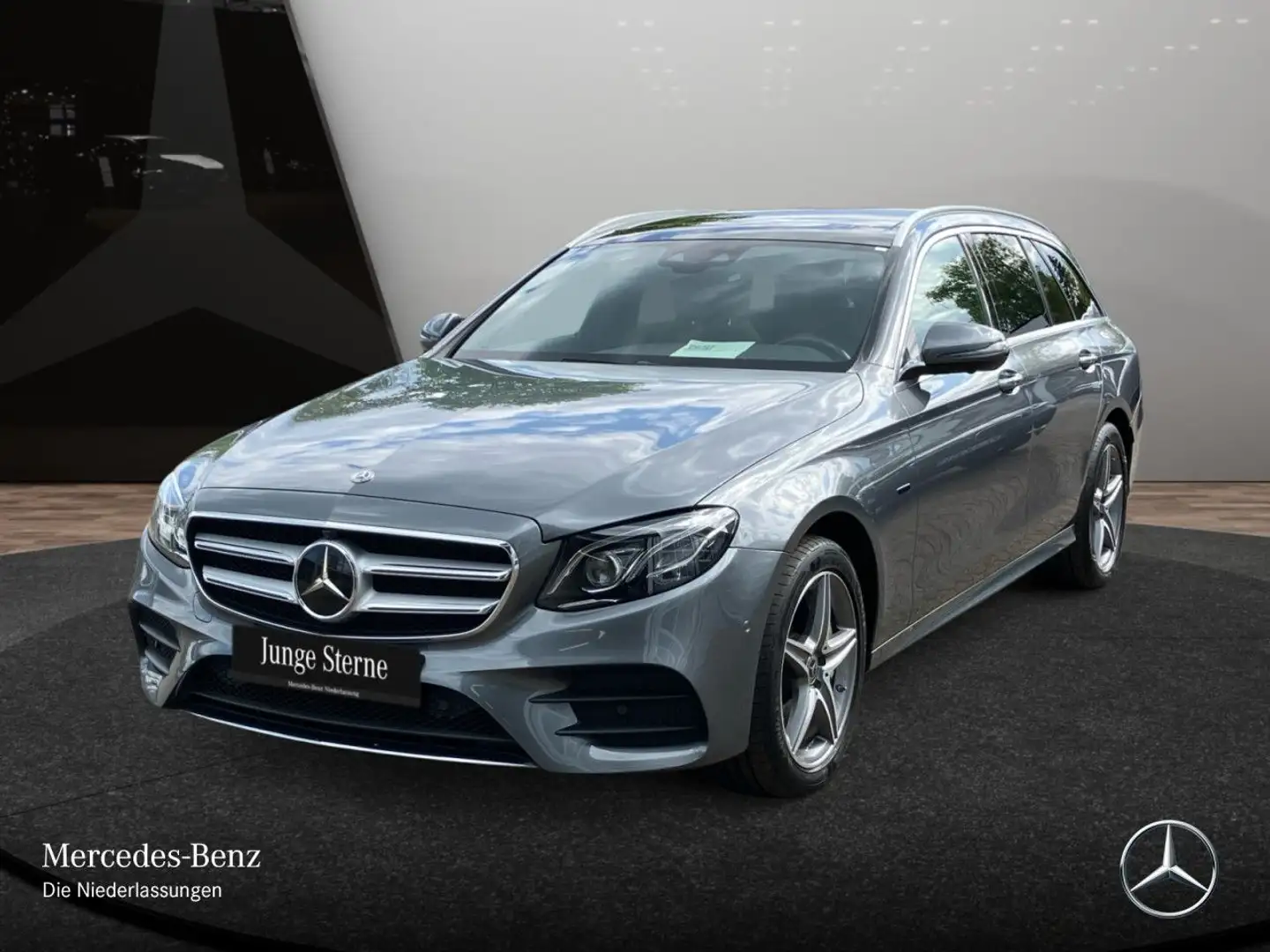 Mercedes-Benz E 300 de T AMG+PANO+360+MULTIBEAM+FAHRASS+9G Grijs - 2