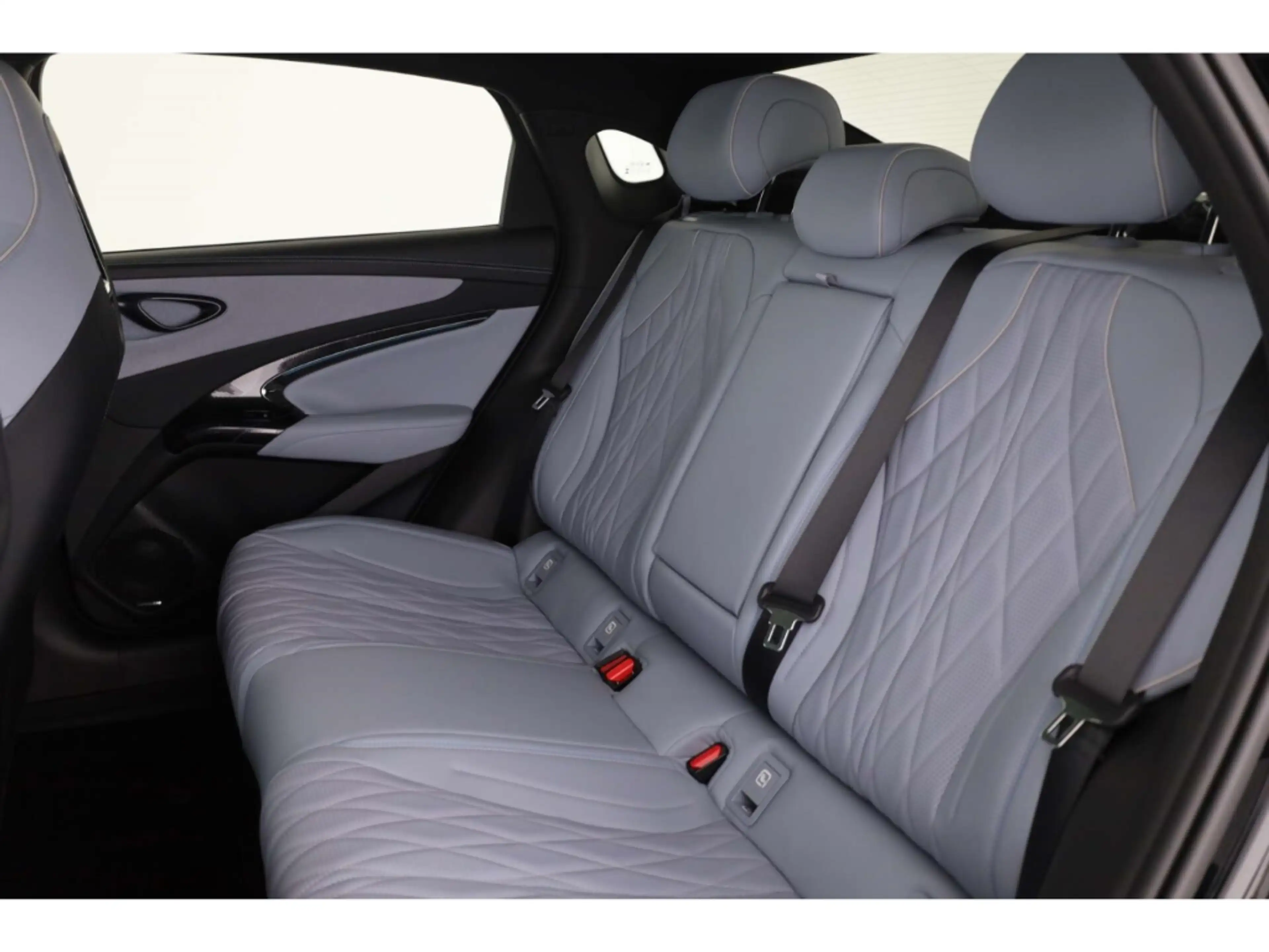 BYD Seal Design LP: 51.899,- /Dynaudio/LED/Wärmepumpe — photo 12
