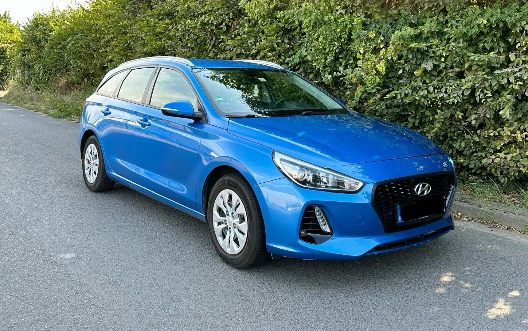 Hyundai i30 cw Family Blau - 1