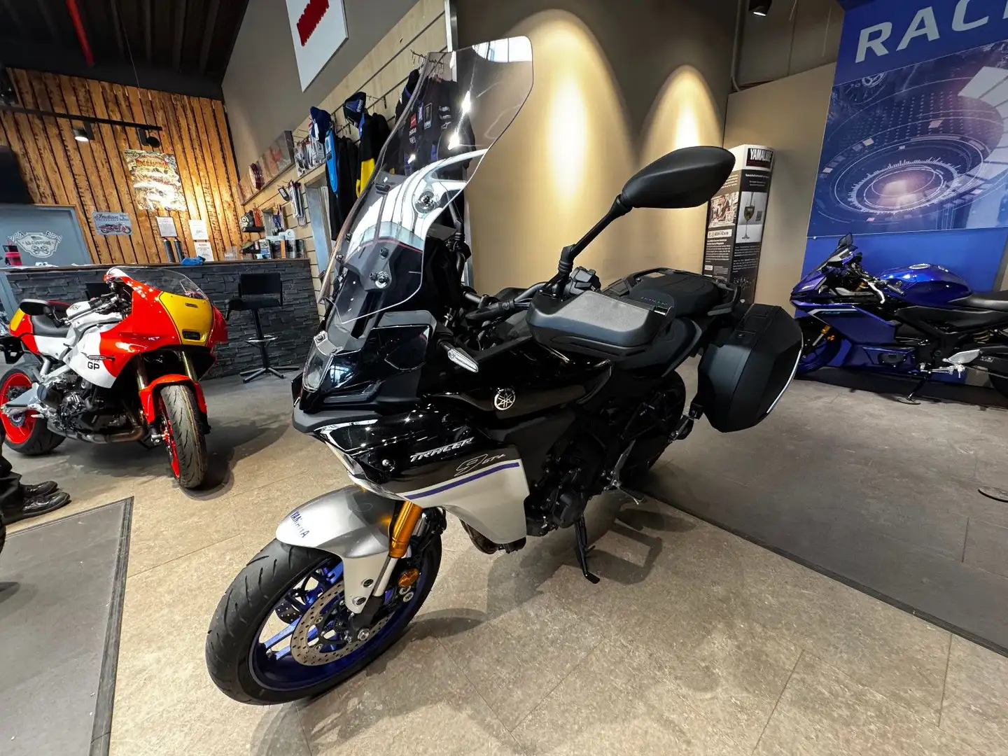 Yamaha Tracer 9 GT YAMT Negro - 1